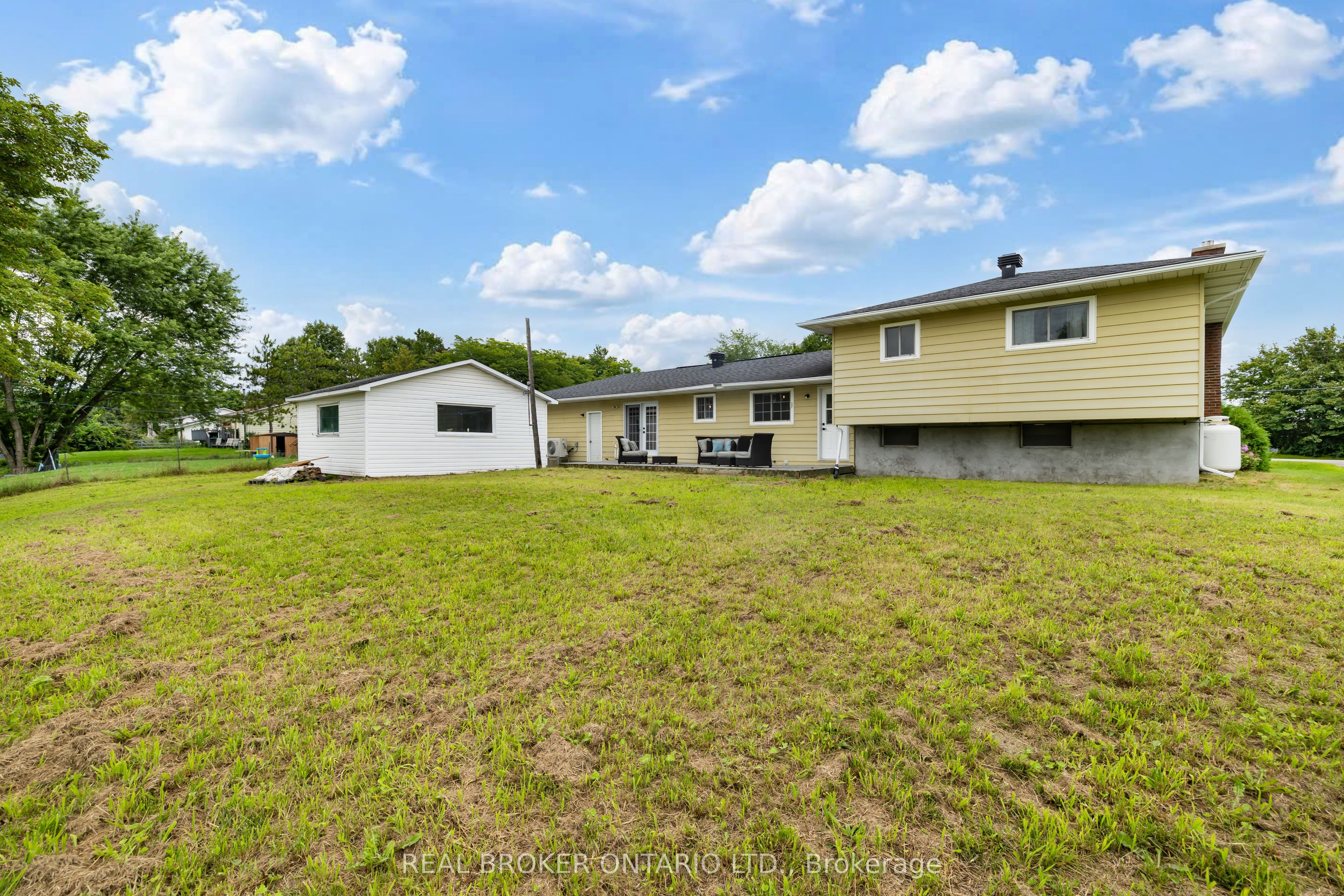672 Line 3 Line Property Photo 47
