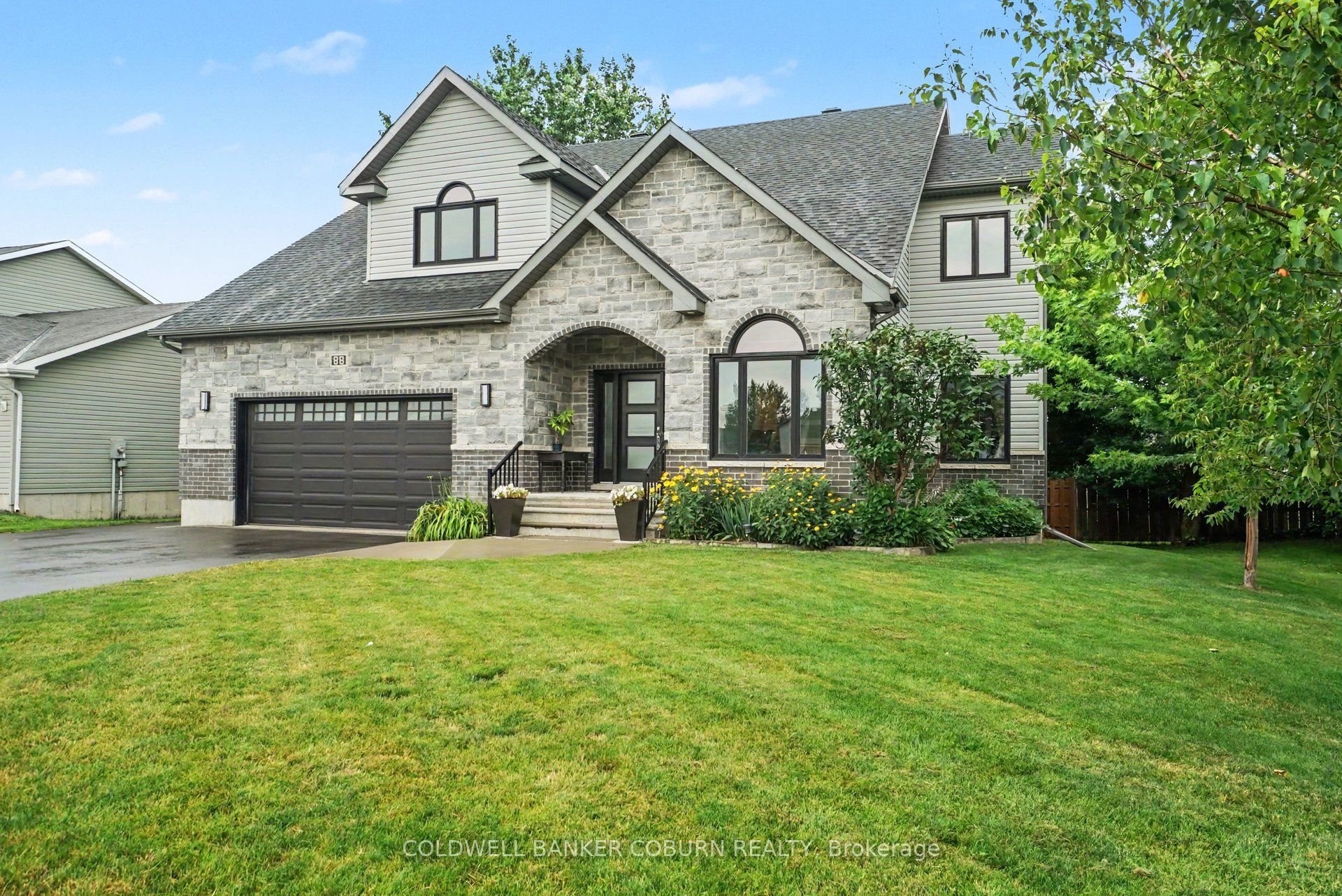 88 Tabitha Crescent