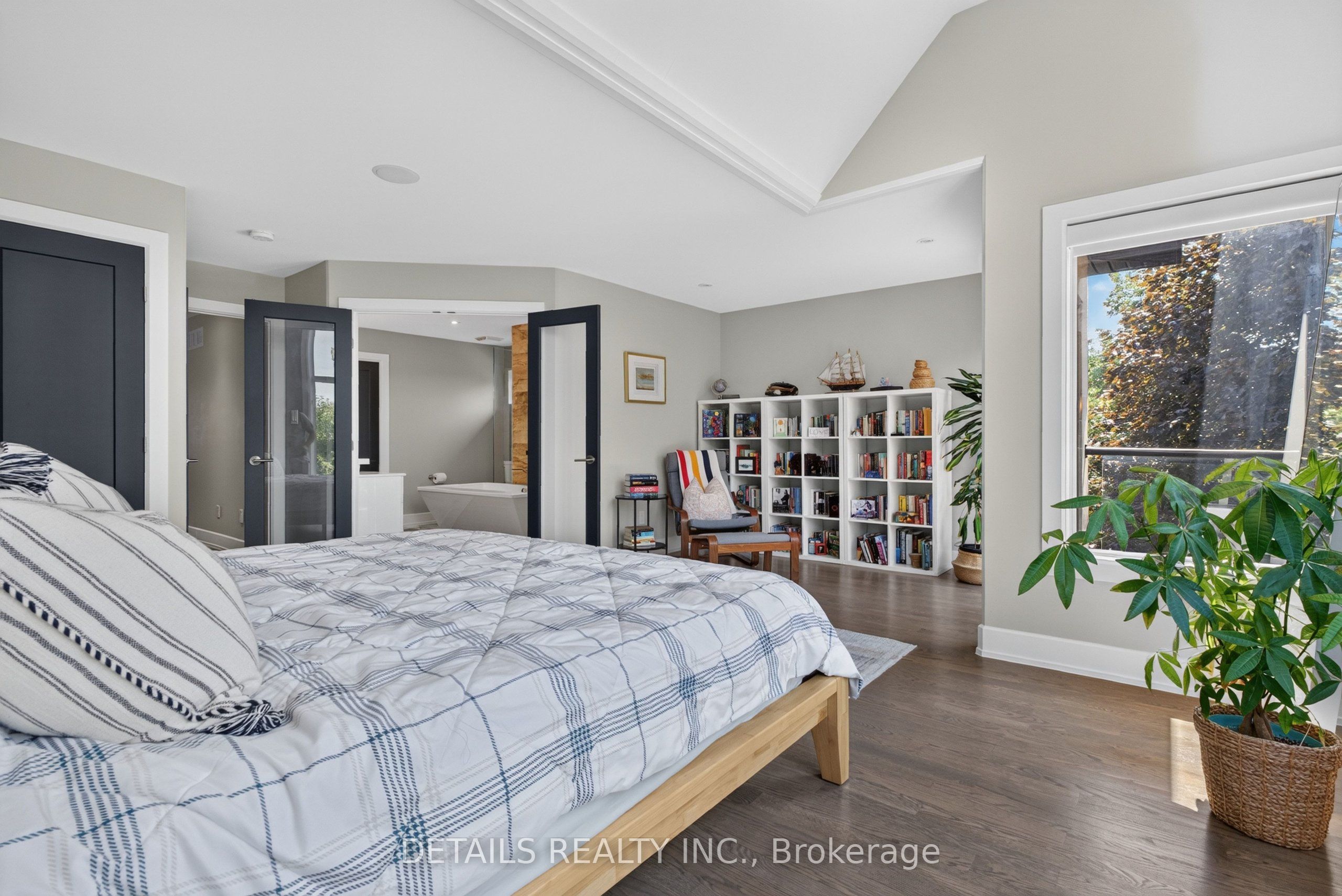 296 Kirchoffer Avenue Property Photo 21