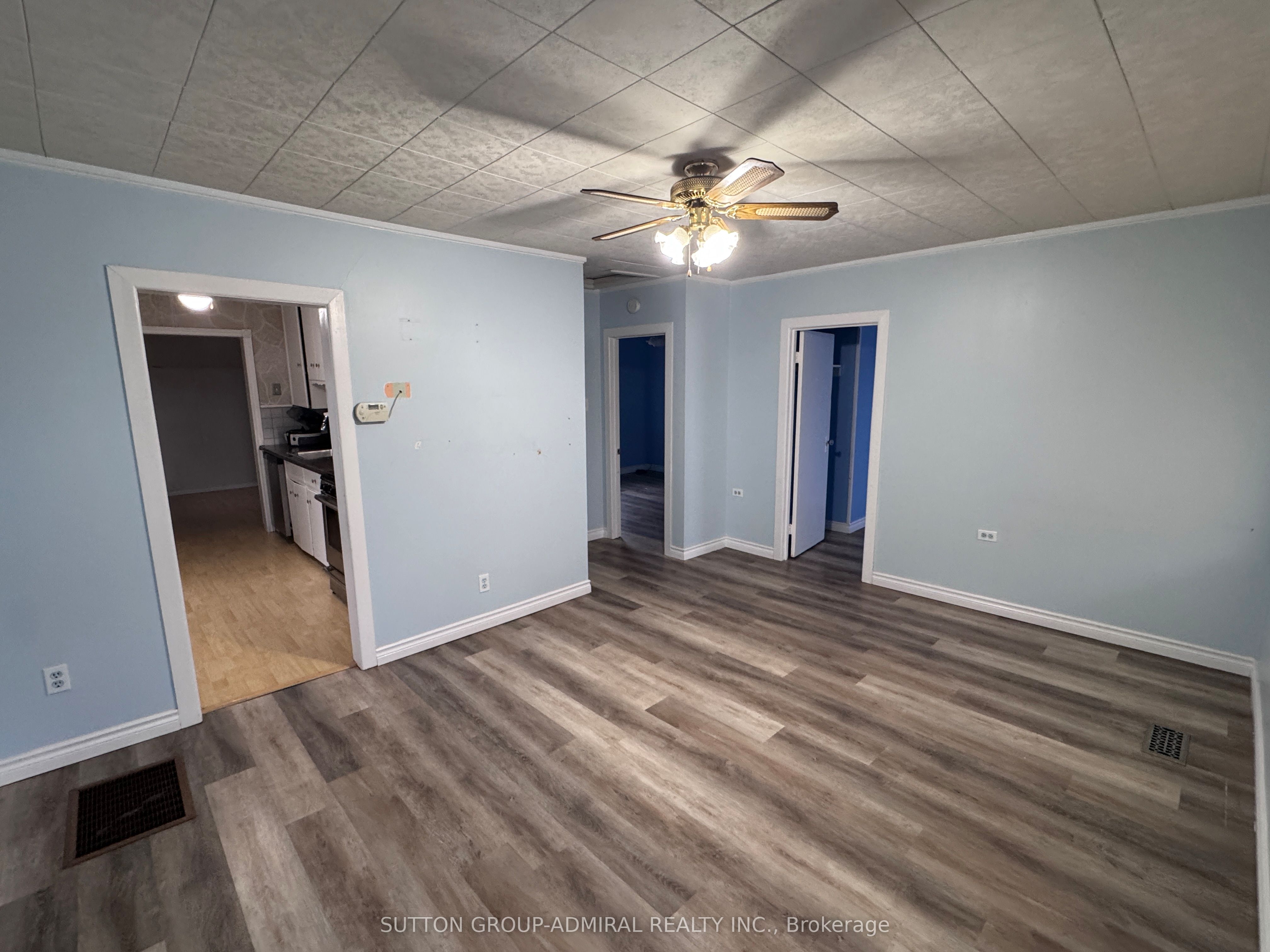 305 Crowland Avenue Property Photo 3