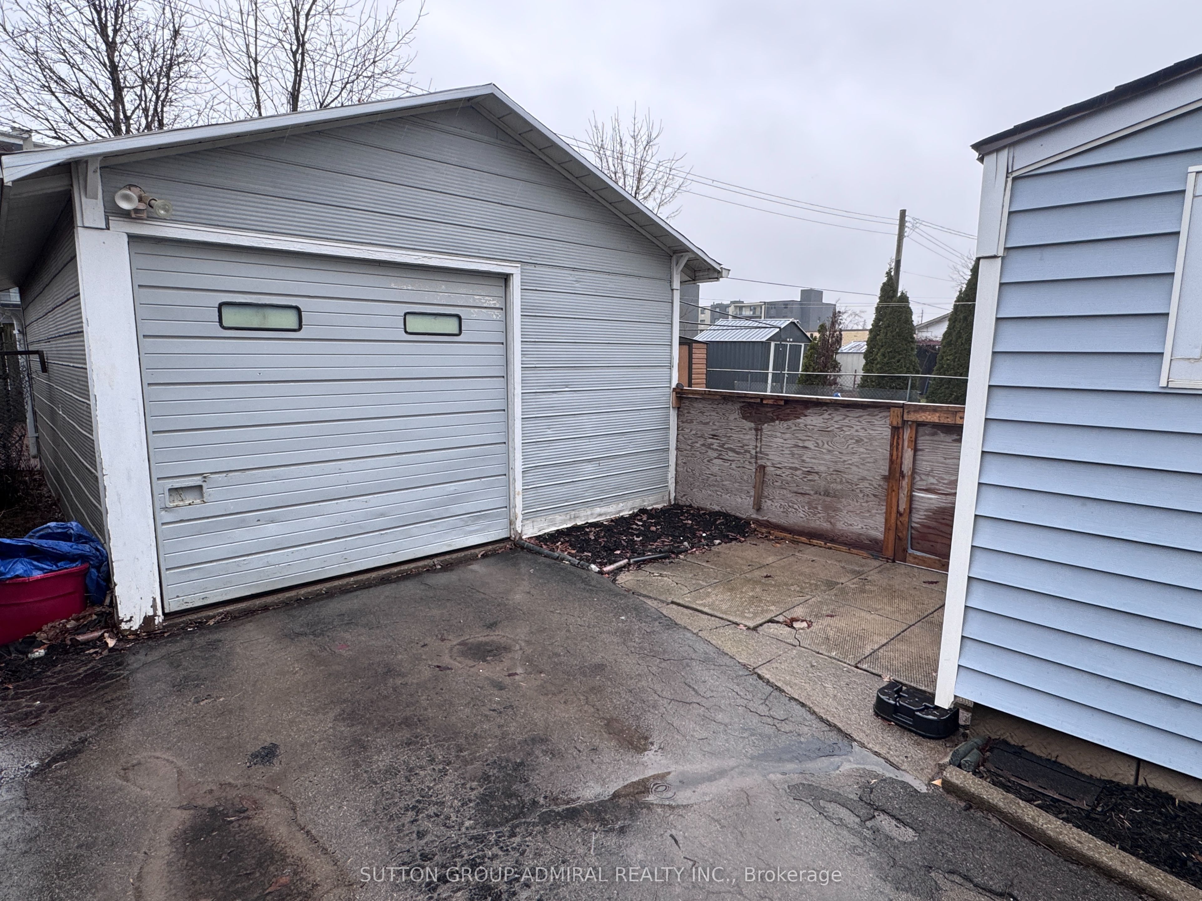 305 Crowland Avenue Property Photo 14