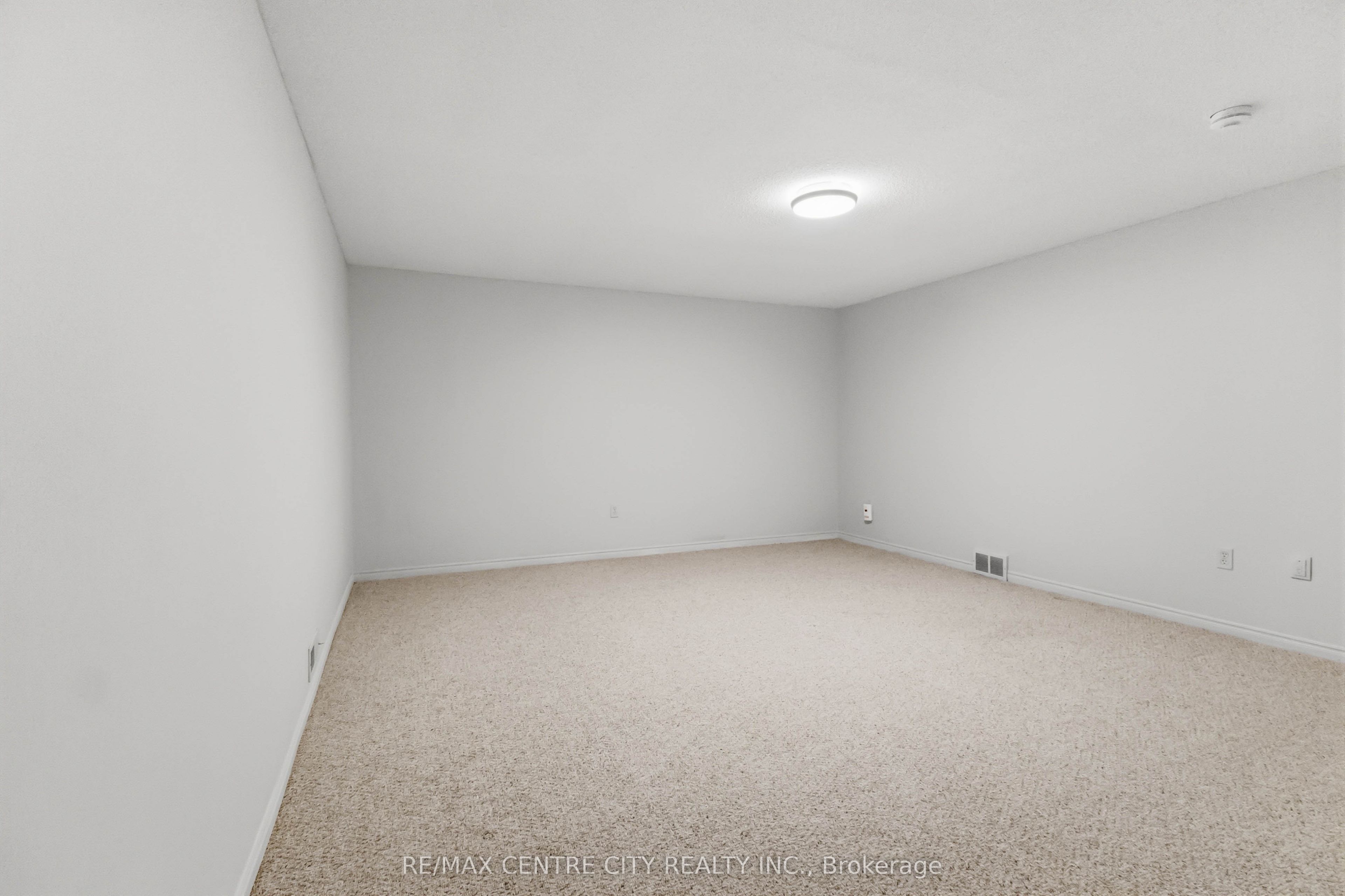 511 Admiral Drive 61 Property Photo 20