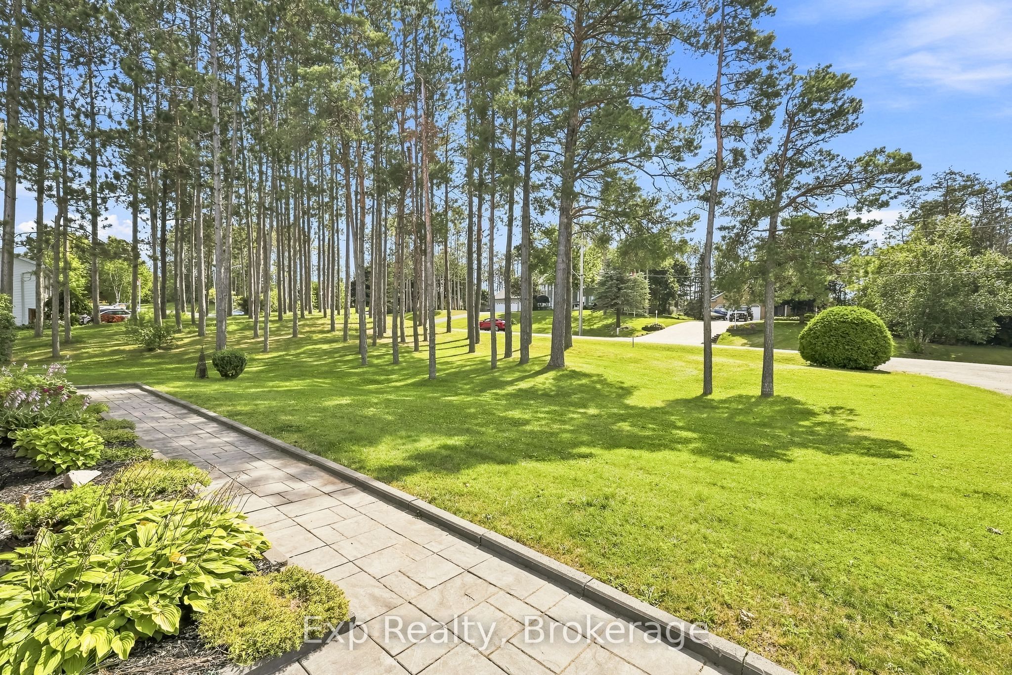 5 Royal Estates Drive Property Photo 5