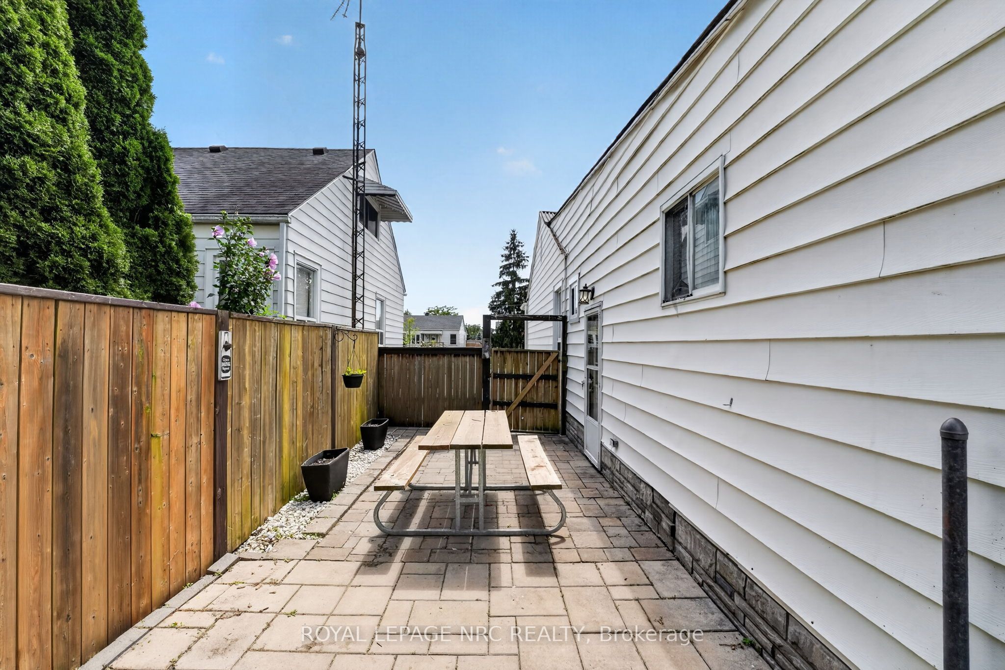 314 Dieppe Street Property Photo 34