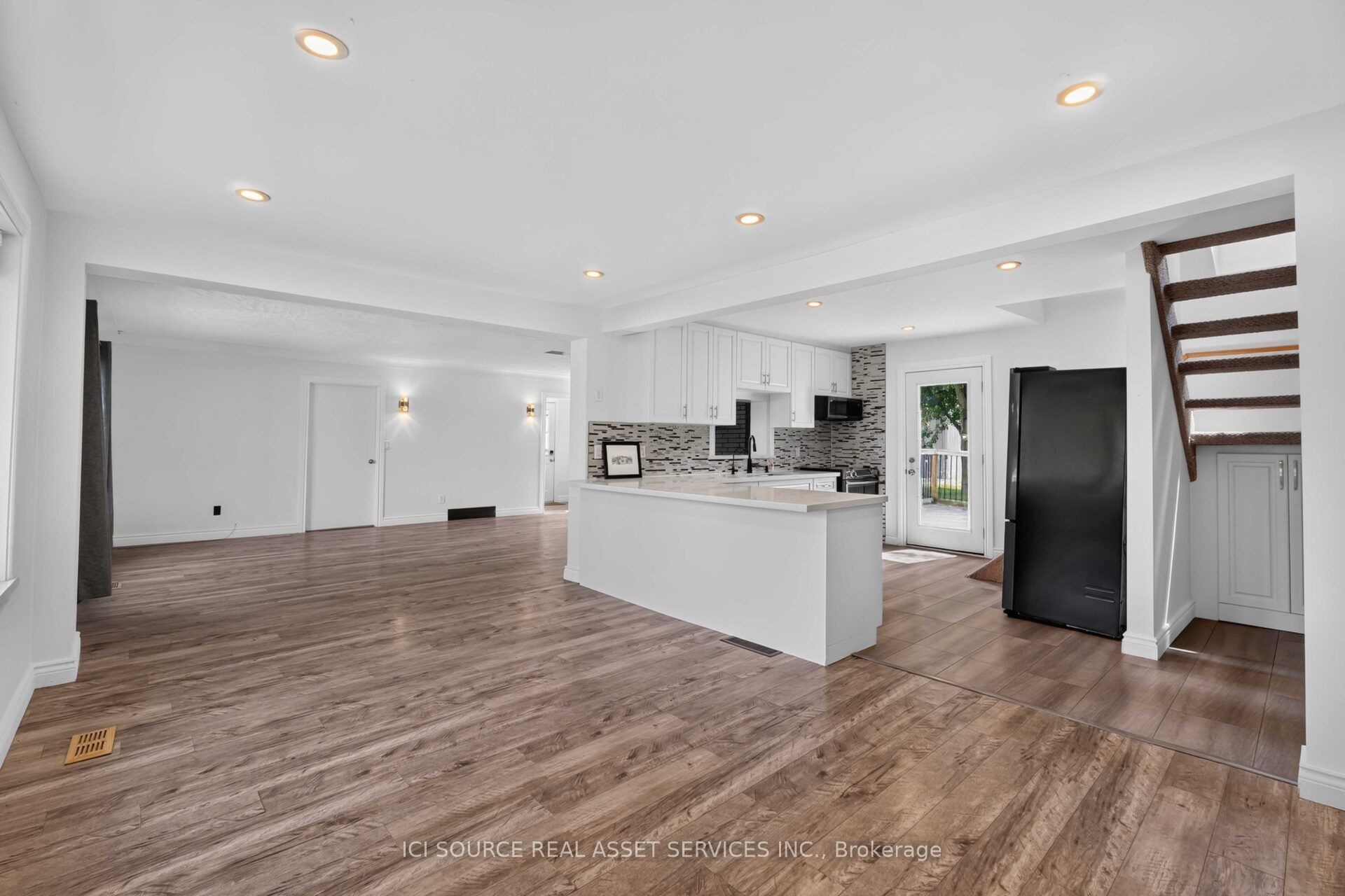 4284 Fly Road Property Photo 9