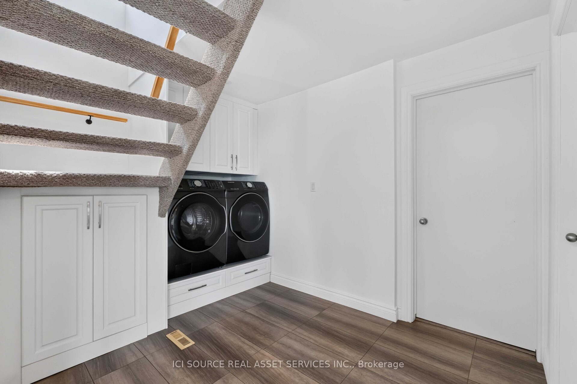 4284 Fly Road Property Photo 17