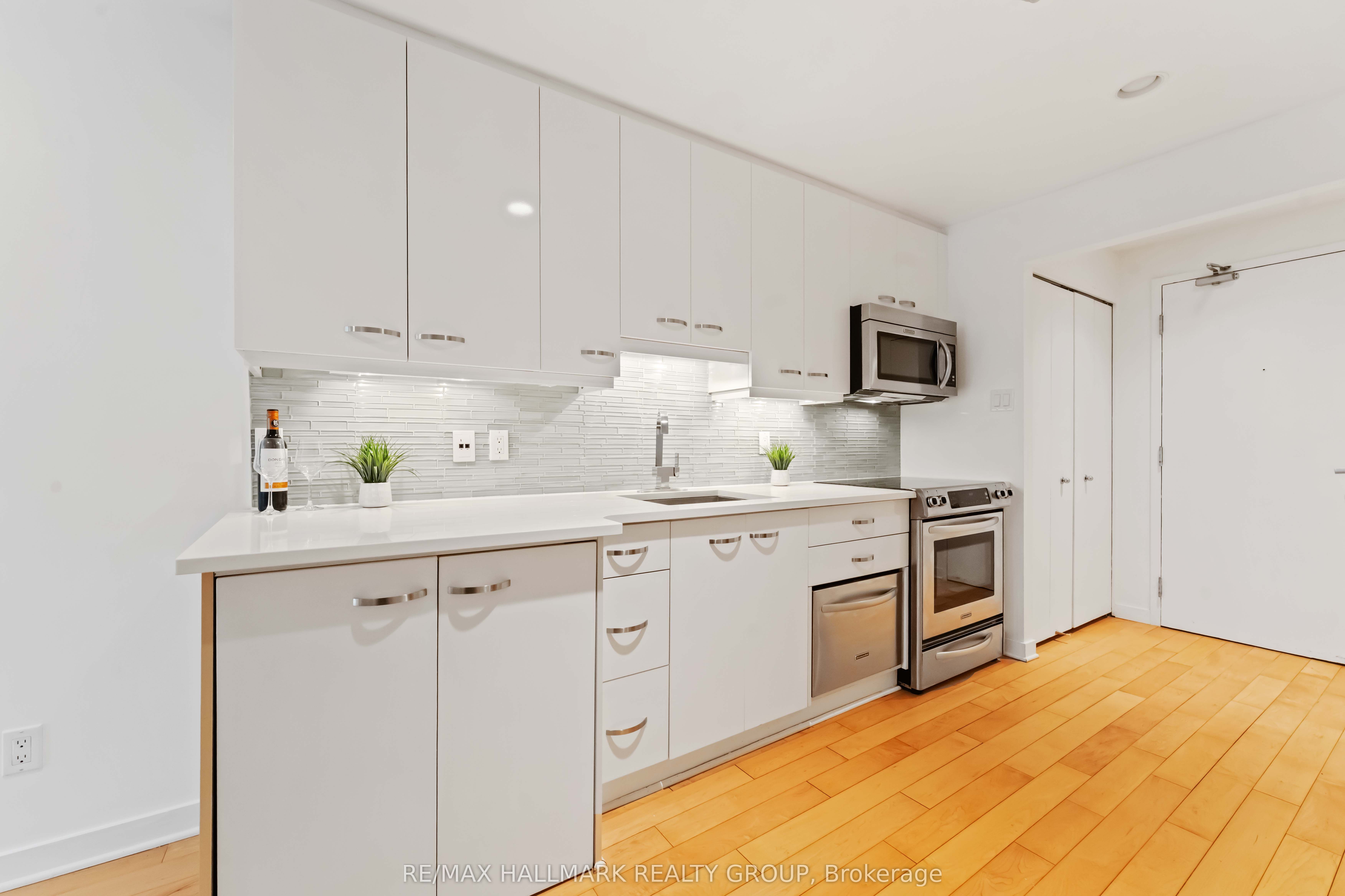202 St Patrick Street 15 Property Photo 3