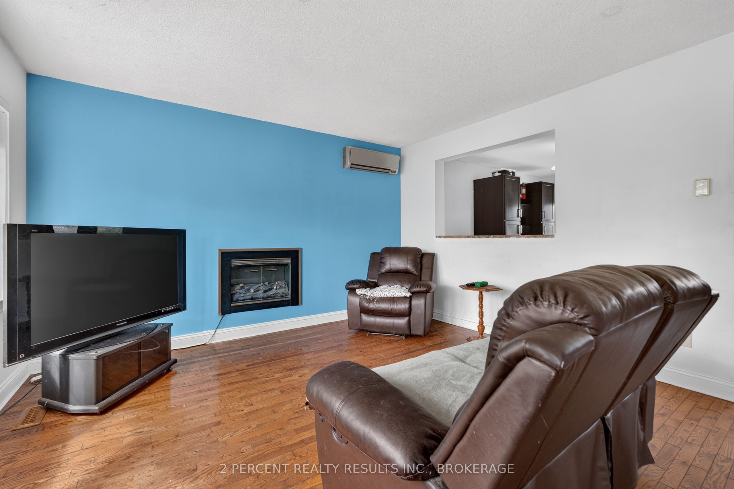 1046 Pinewood Place Property Photo 6