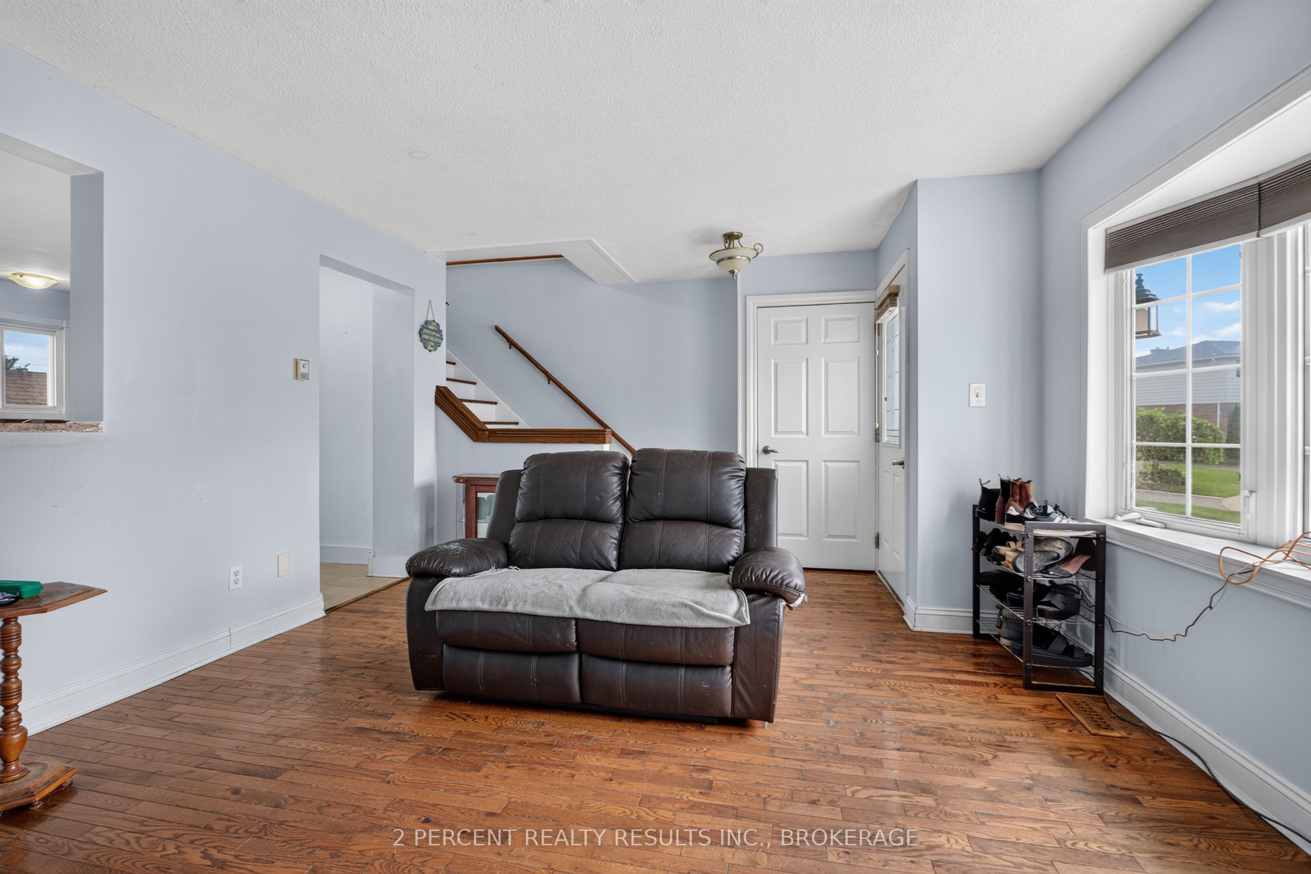 1046 Pinewood Place Property Photo 7