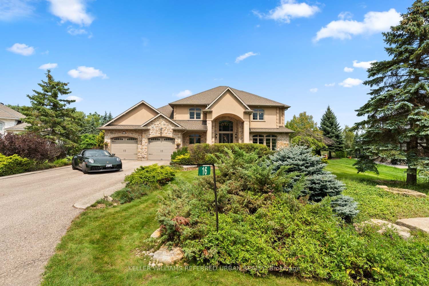 16 Seifert Court Property Photo 1