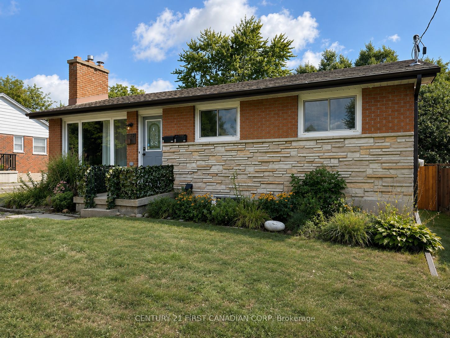 238 Mcnay Street Upper Unit Property Photo 1