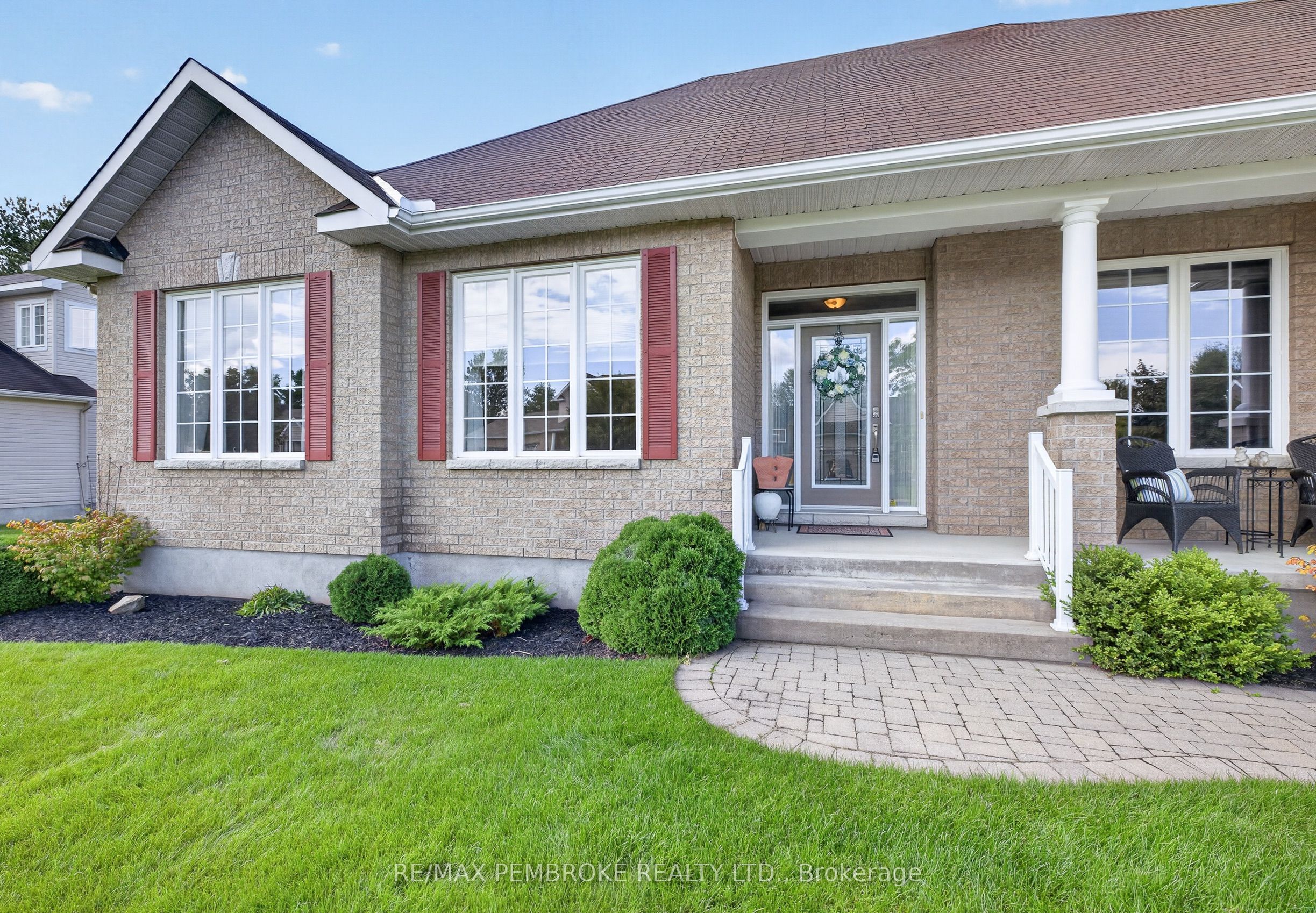 26 Bedard Boulevard Property Photo 3