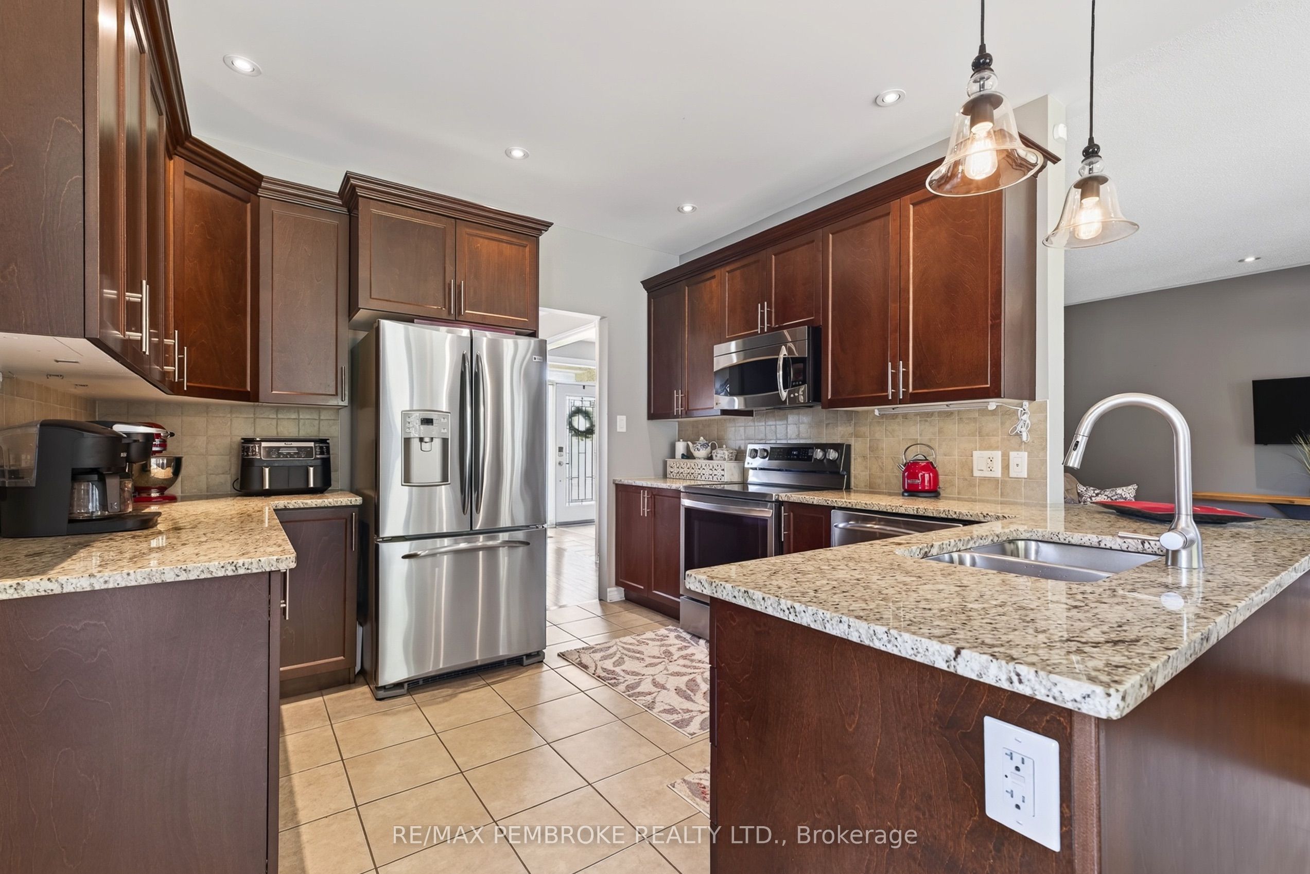 26 Bedard Boulevard Property Photo 8