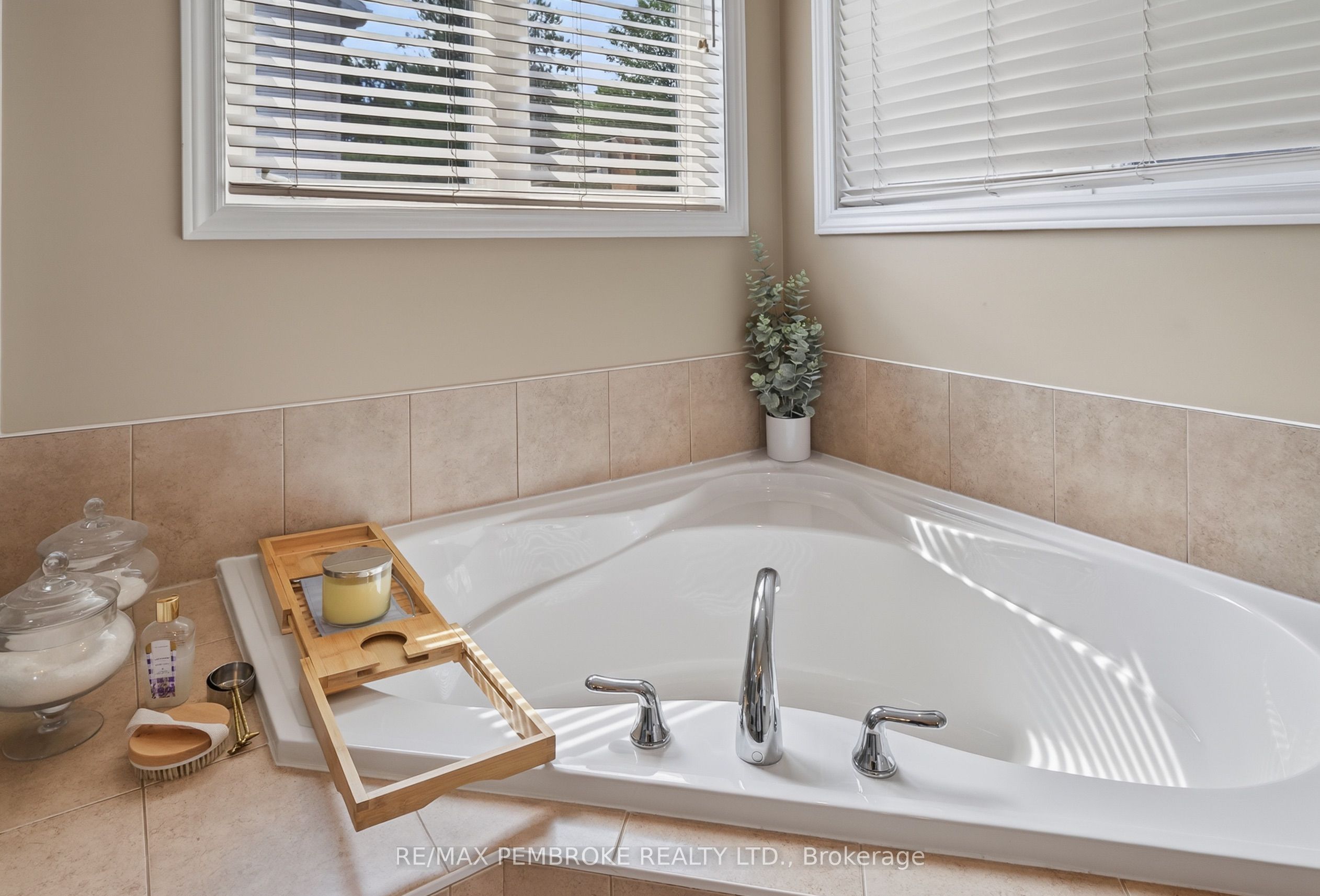 26 Bedard Boulevard Property Photo 26