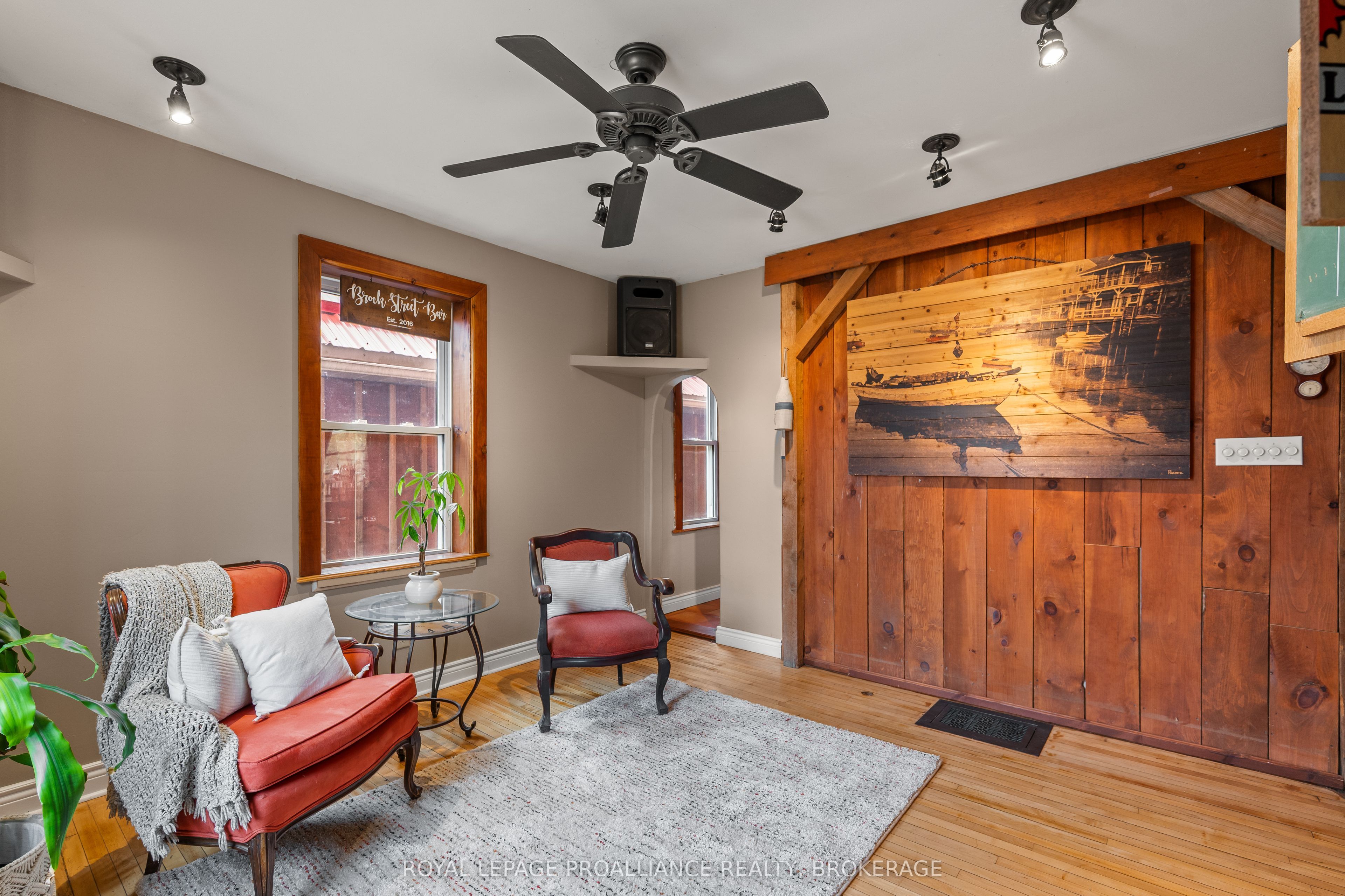 277 Brock Street Property Photo 8