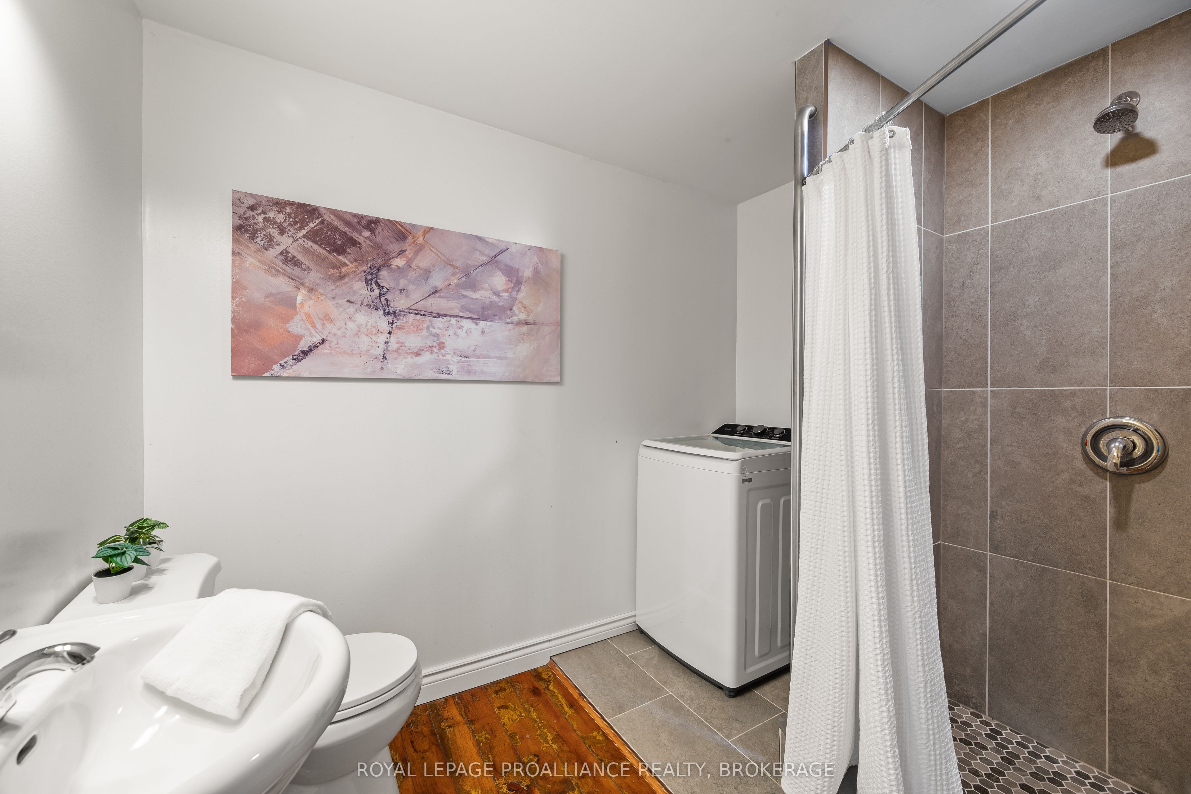 277 Brock Street Property Photo 27