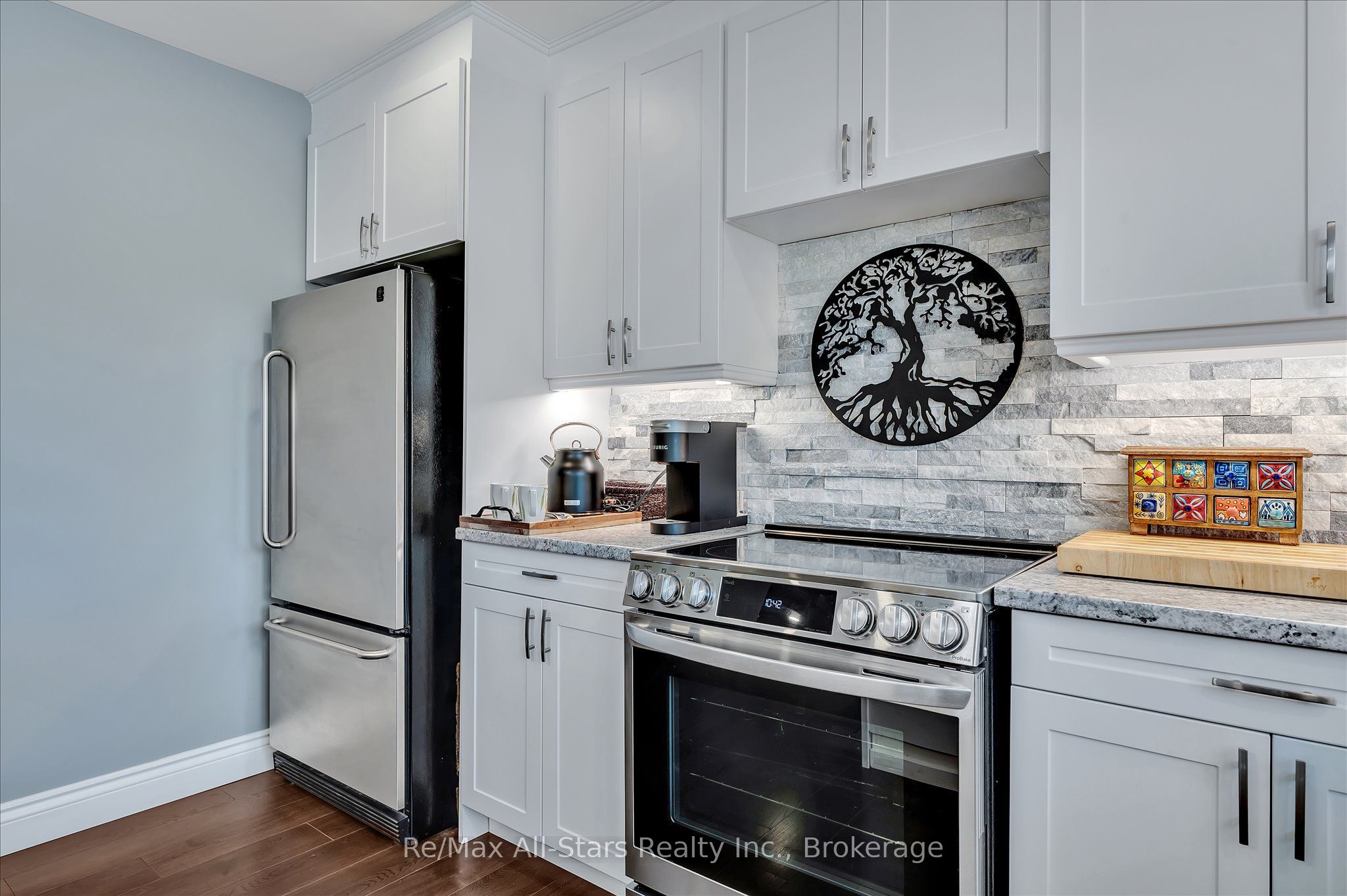 299 Barry Road Property Photo 14