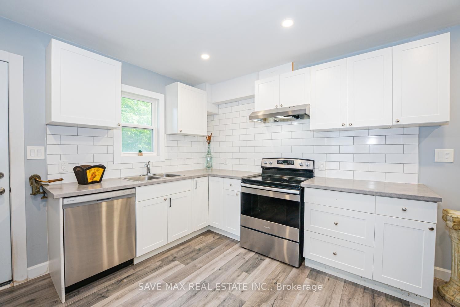 10 Wills Street Property Photo 17