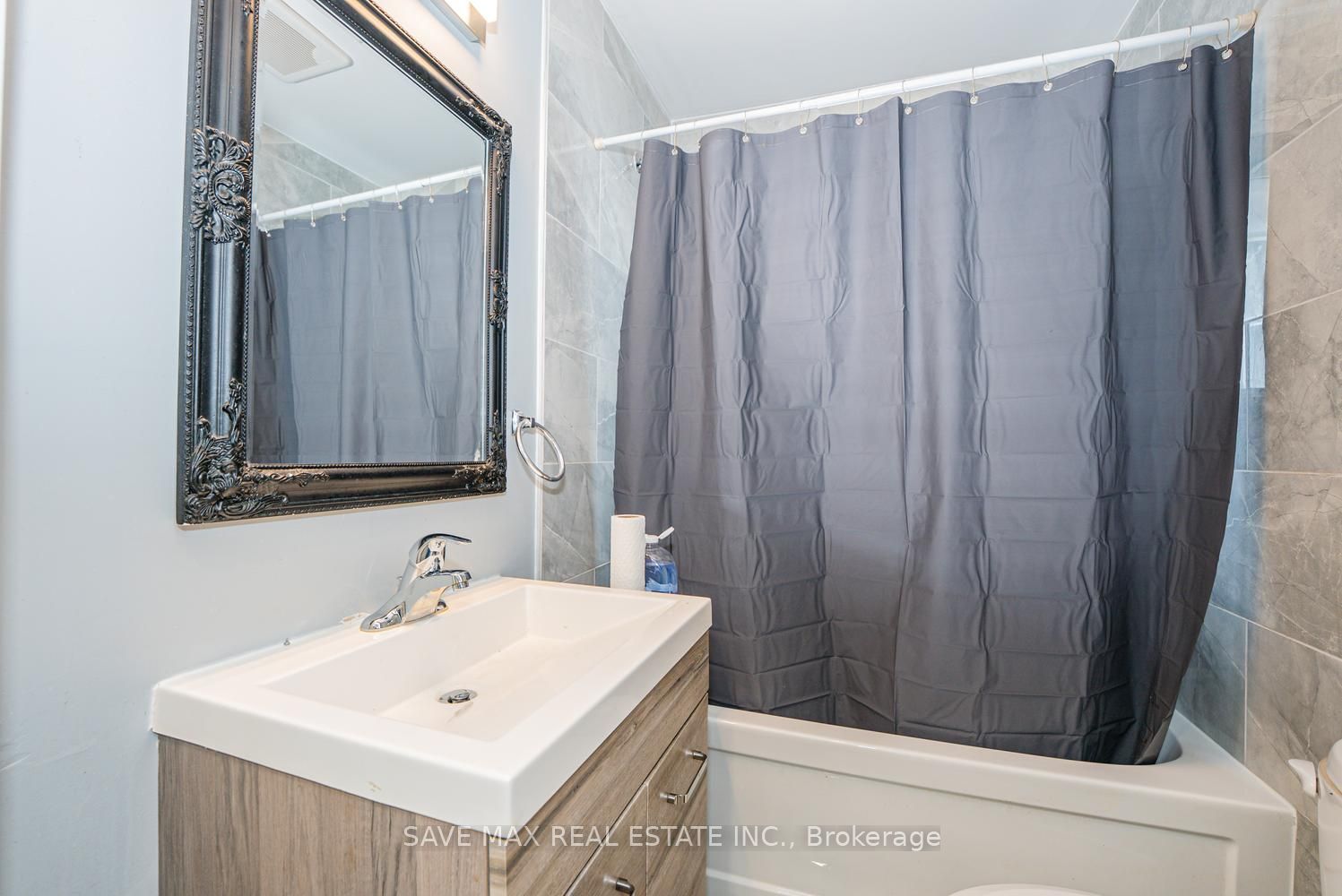 10 Wills Street Property Photo 18