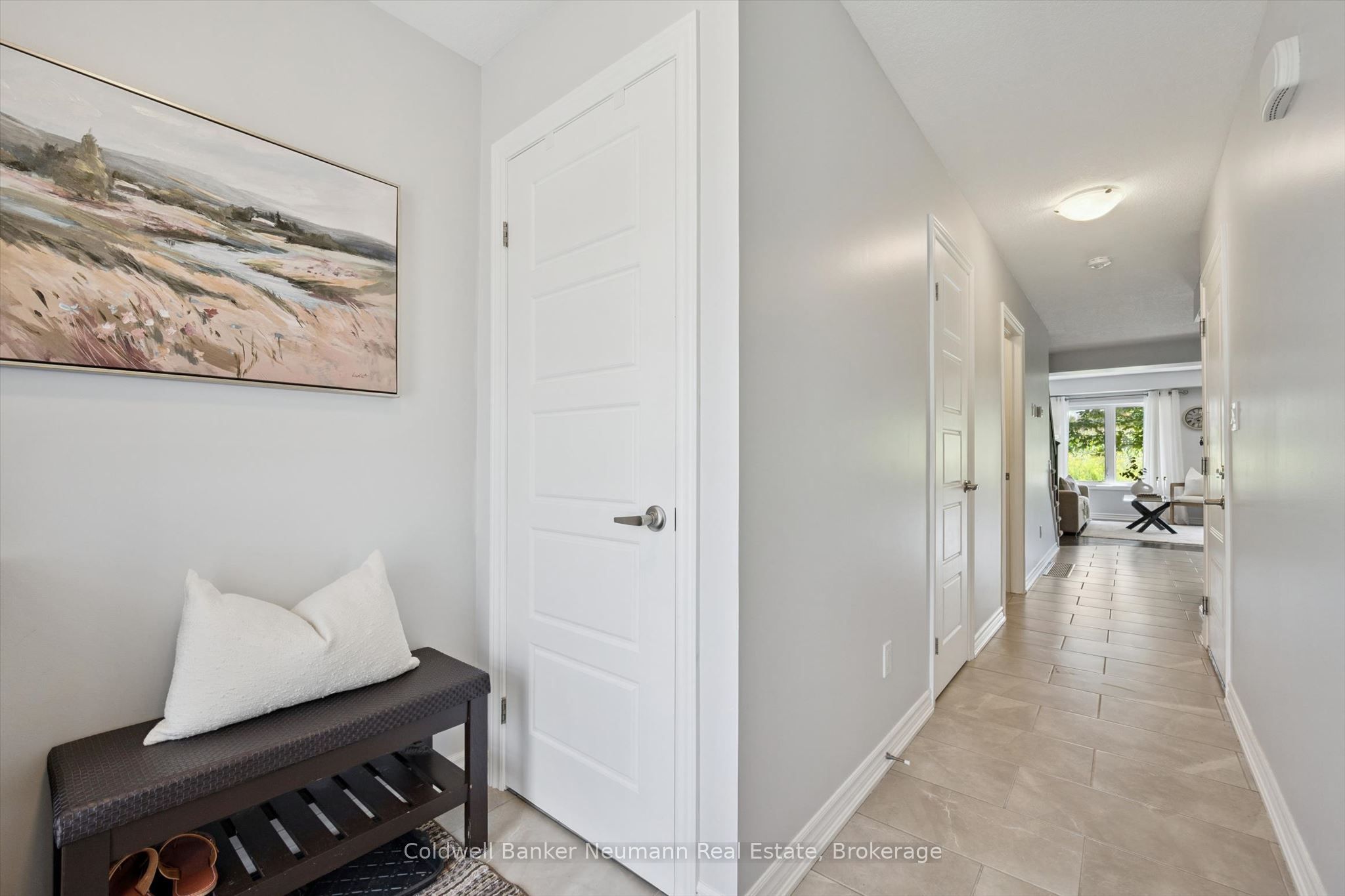 91 Poppy Drive E 3 Property Photo 3