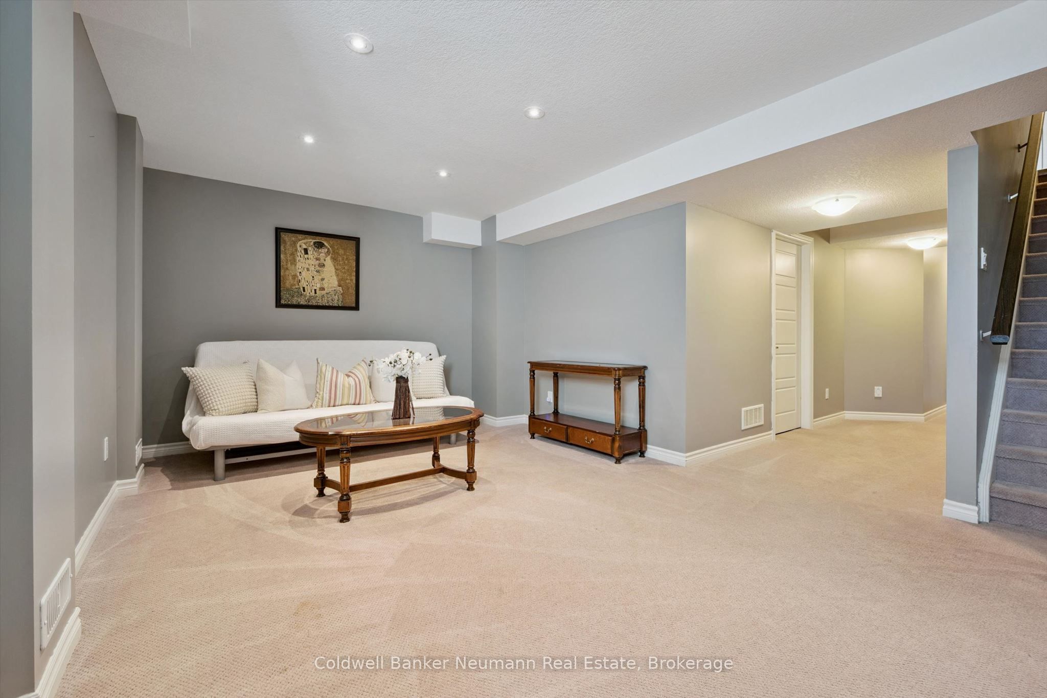 91 Poppy Drive E 3 Property Photo 25