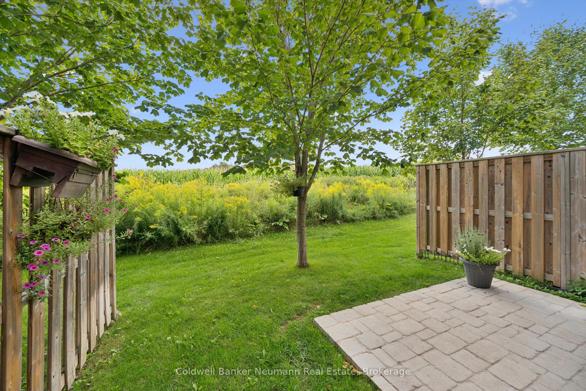 91 Poppy Drive E 3 Property Photo 29