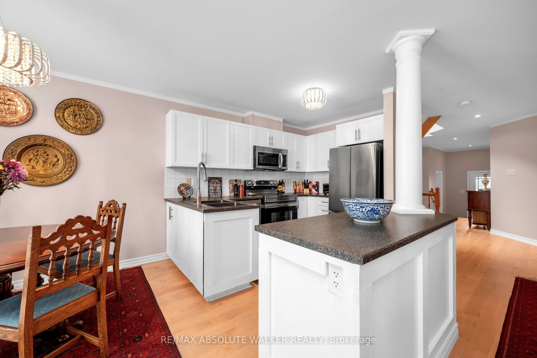 446 Goldenbrook Way Property Photo 3