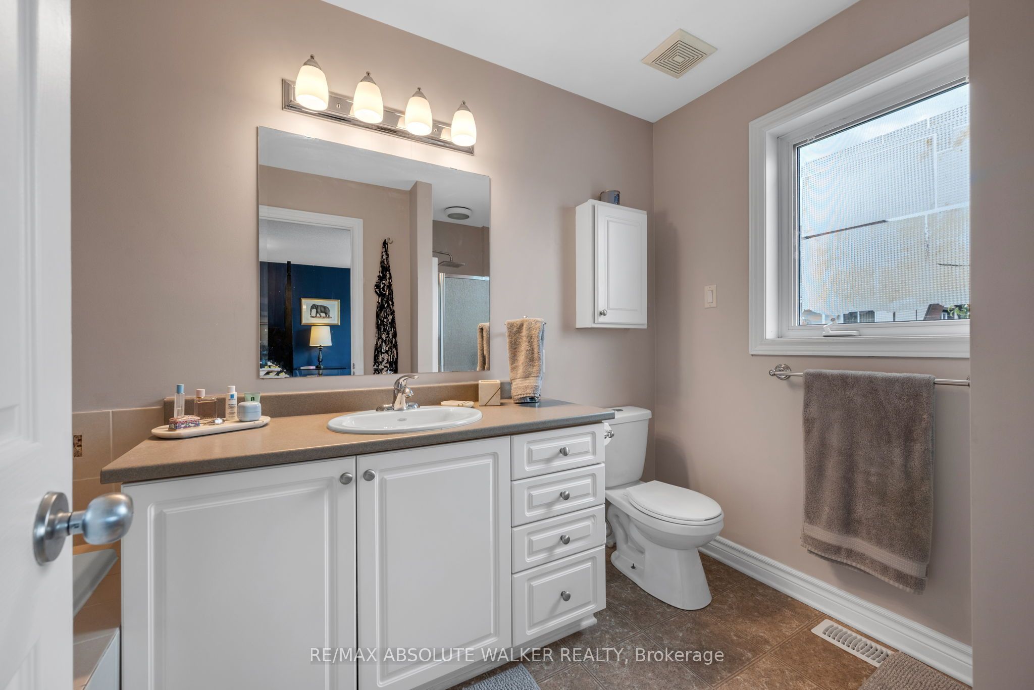 446 Goldenbrook Way Property Photo 31