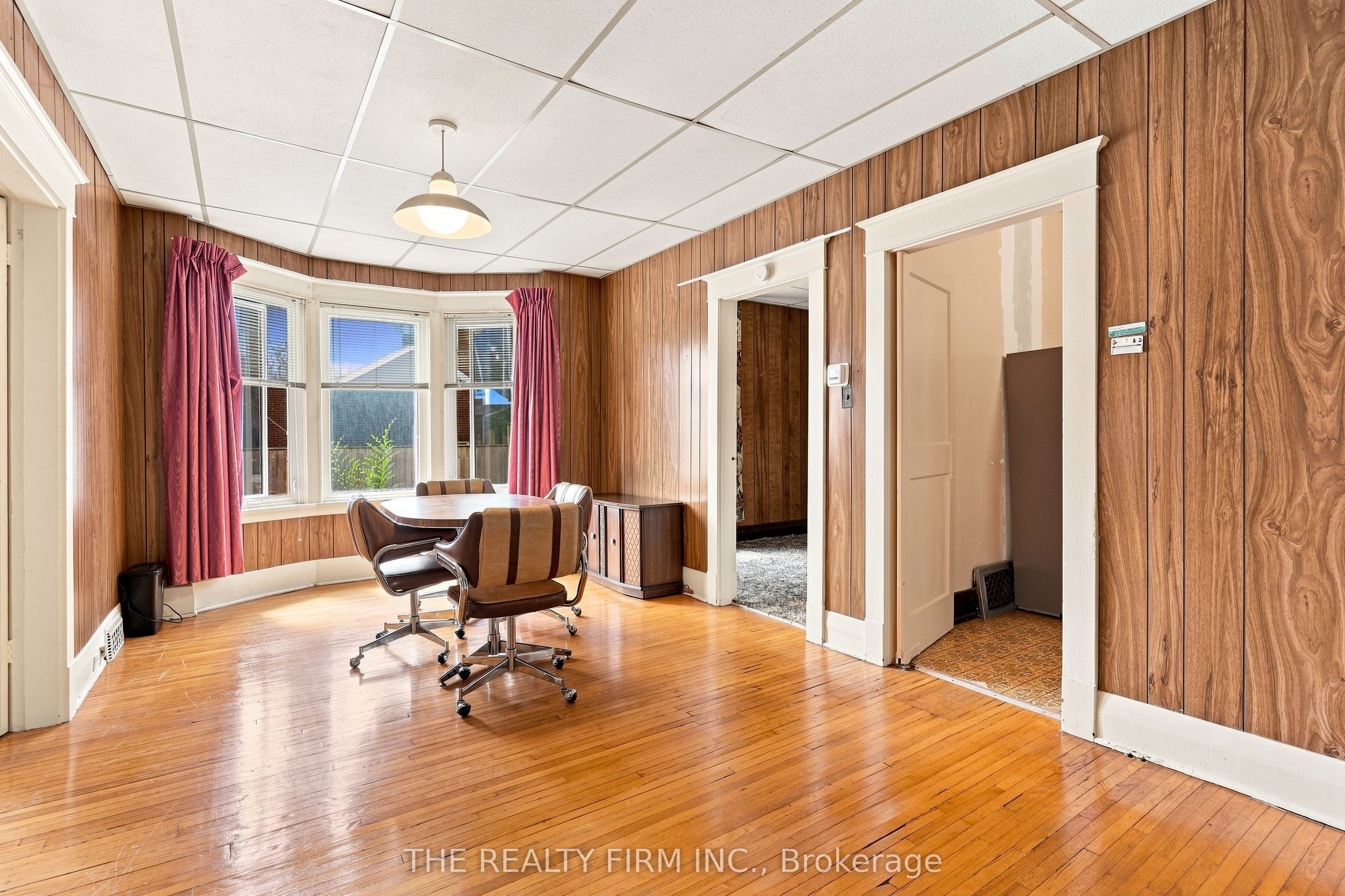 35 Wharncliffe Road S Property Photo 13