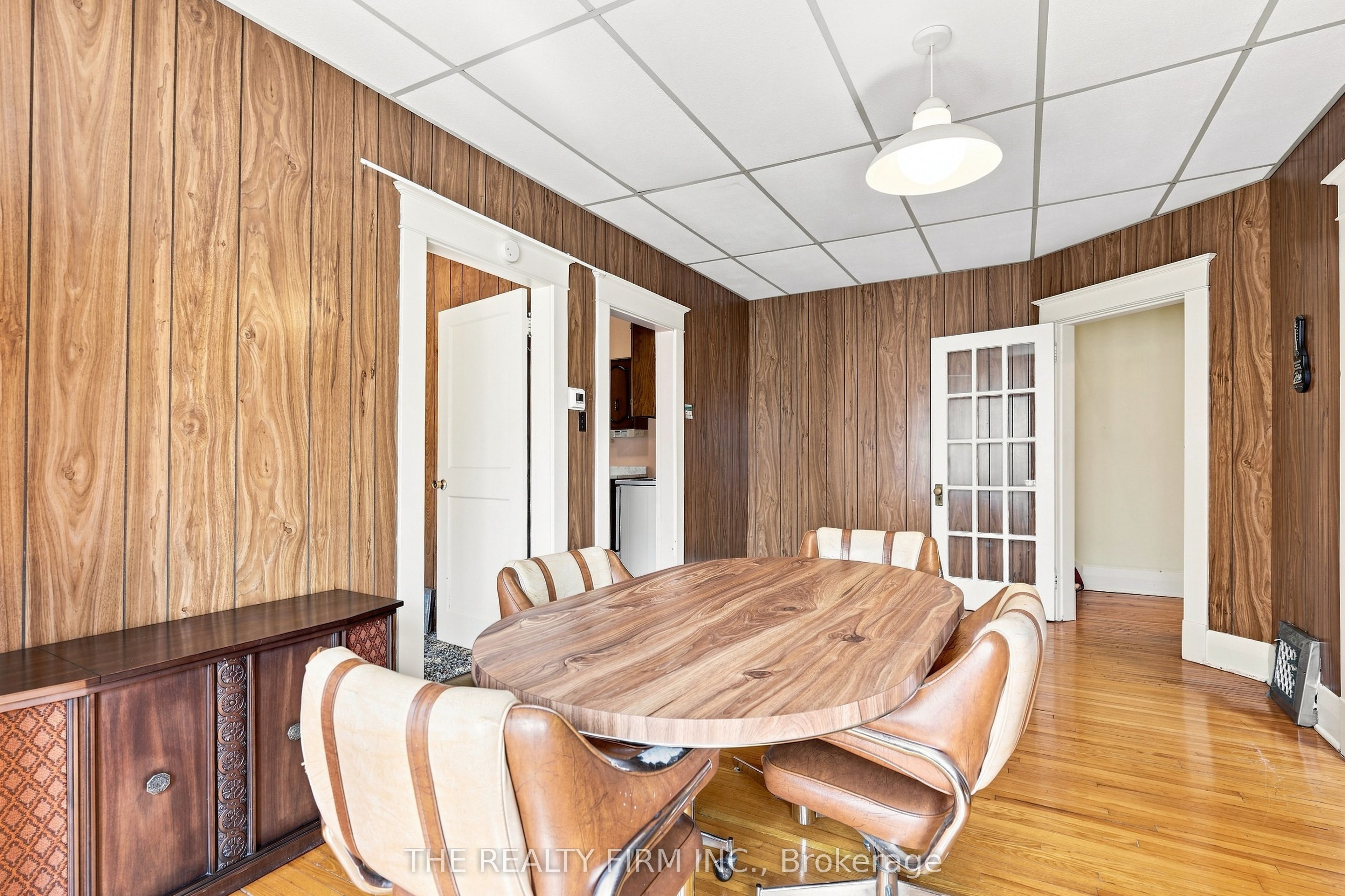 35 Wharncliffe Road S Property Photo 15