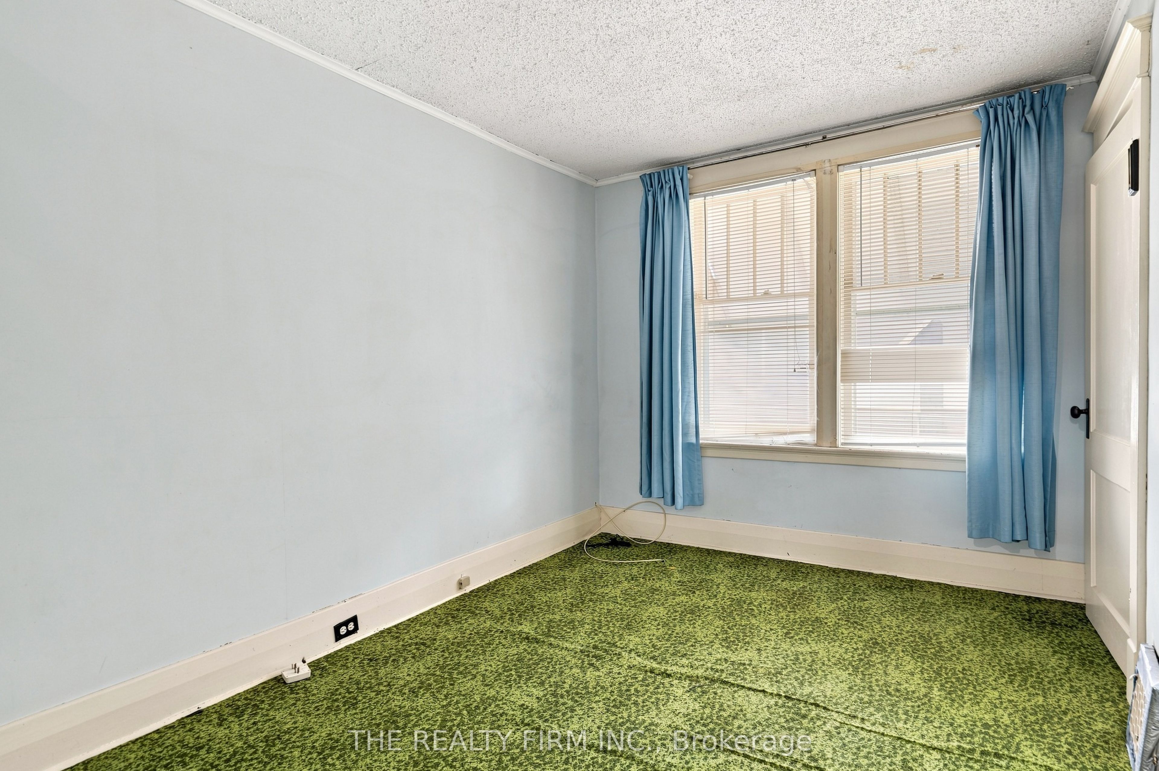35 Wharncliffe Road S Property Photo 25