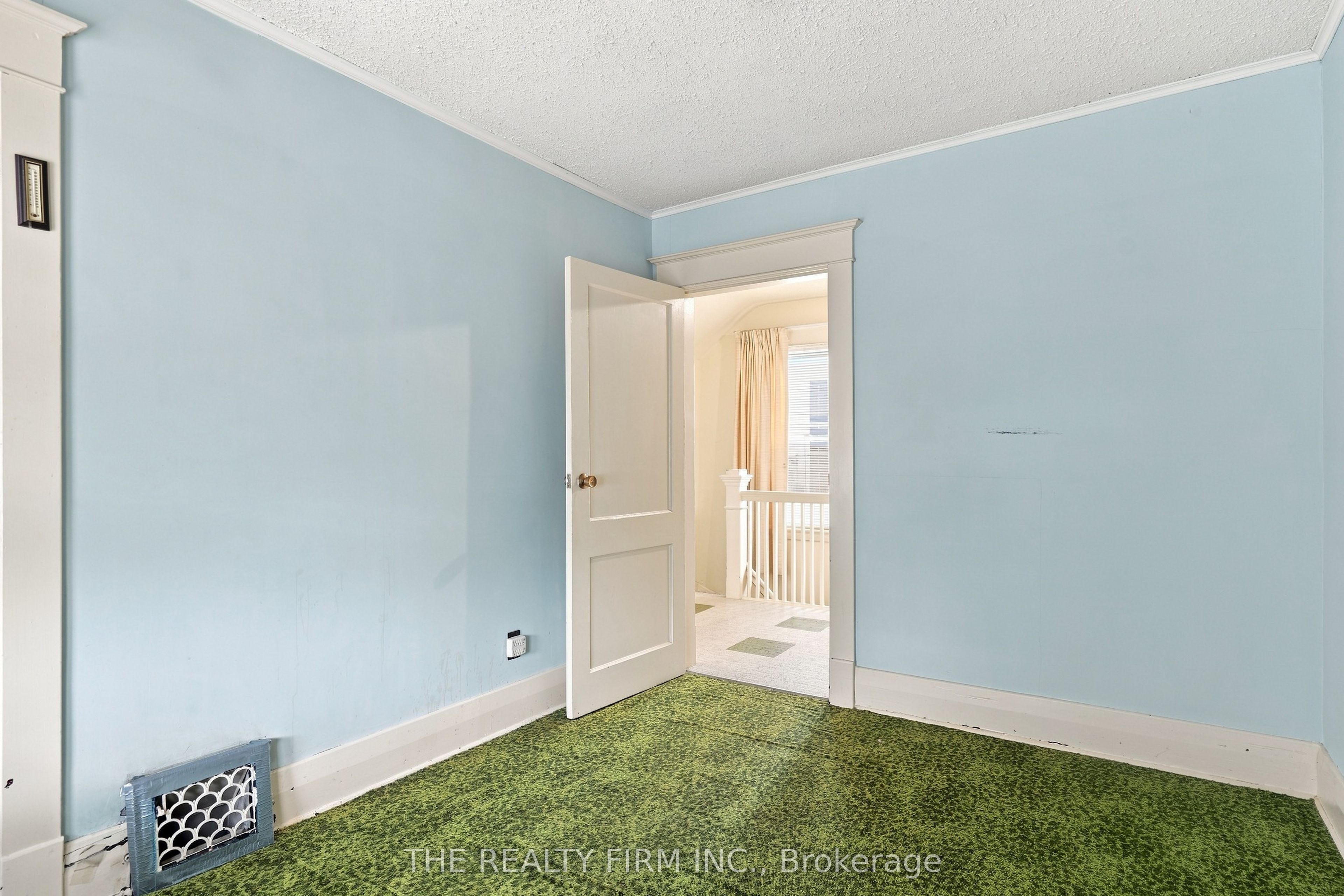 35 Wharncliffe Road S Property Photo 26