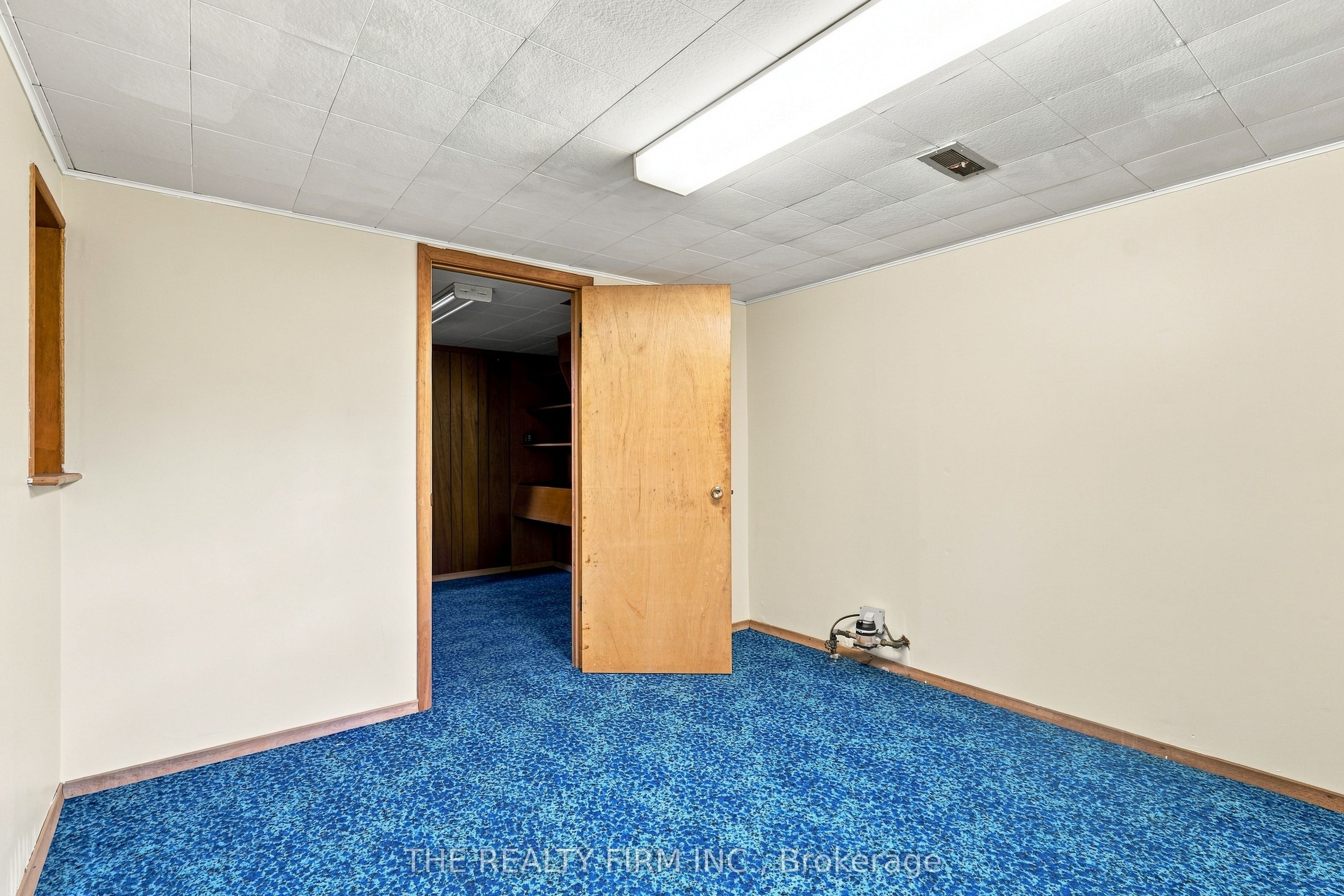 35 Wharncliffe Road S Property Photo 33