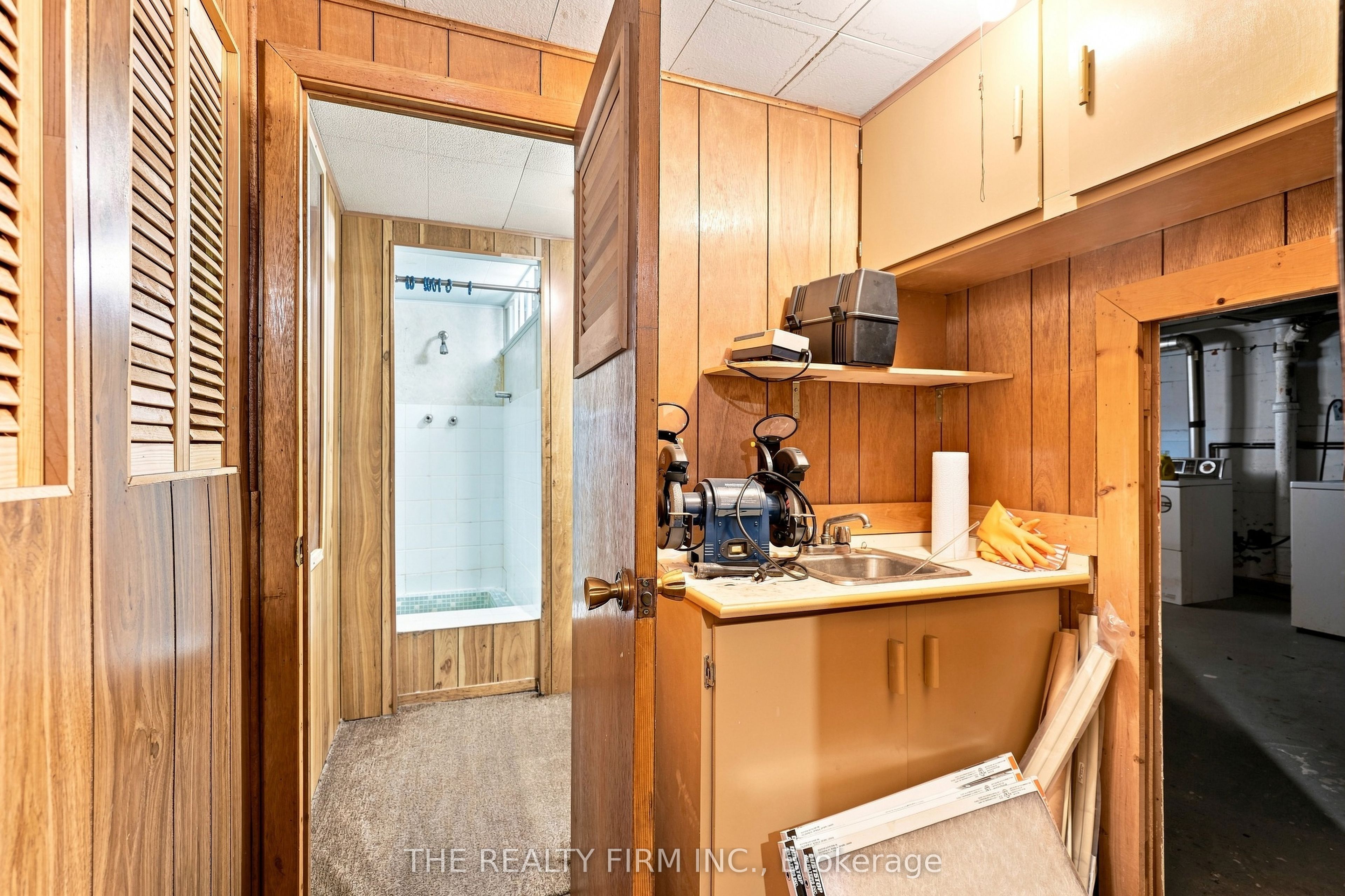 35 Wharncliffe Road S Property Photo 36