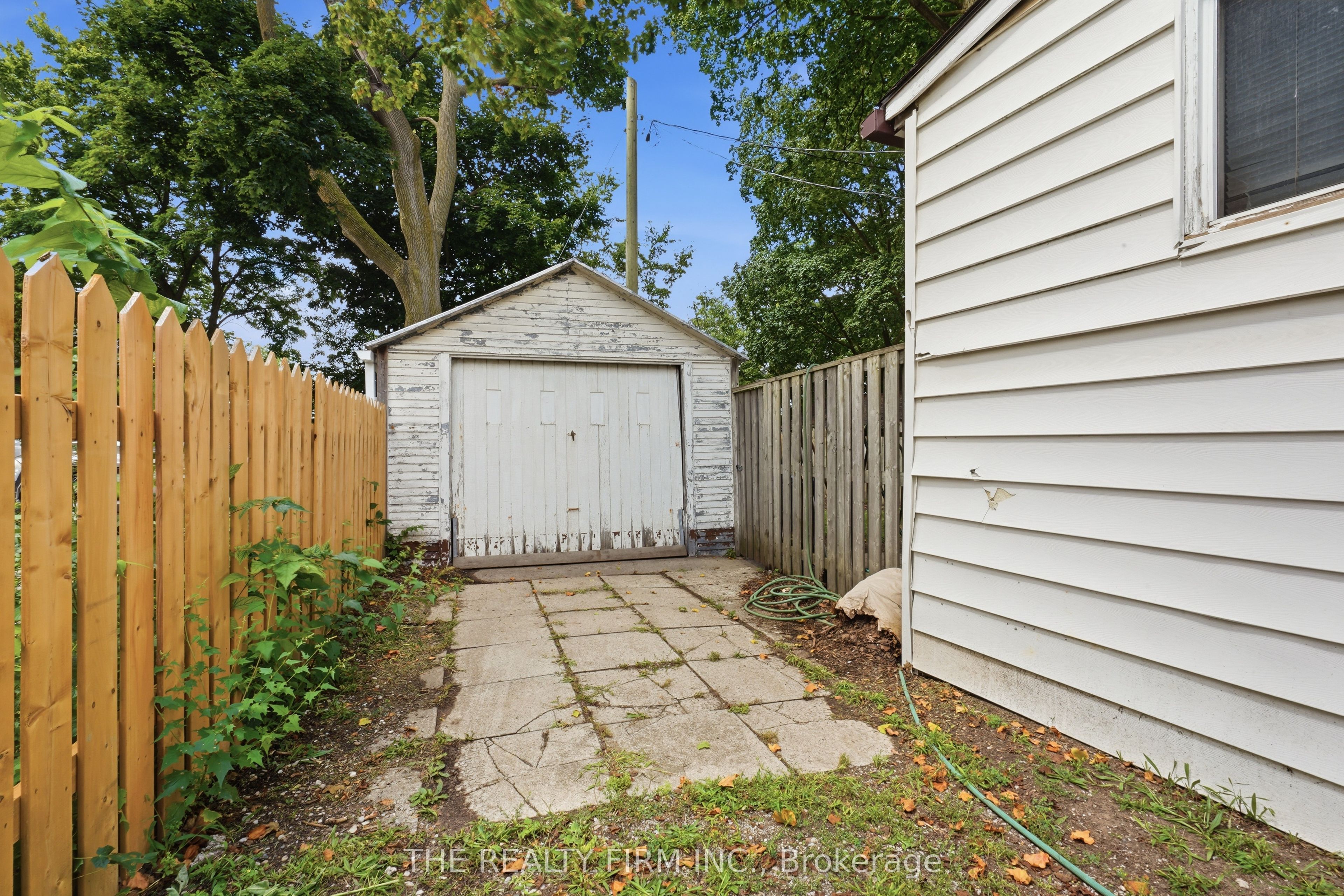 35 Wharncliffe Road S Property Photo 39
