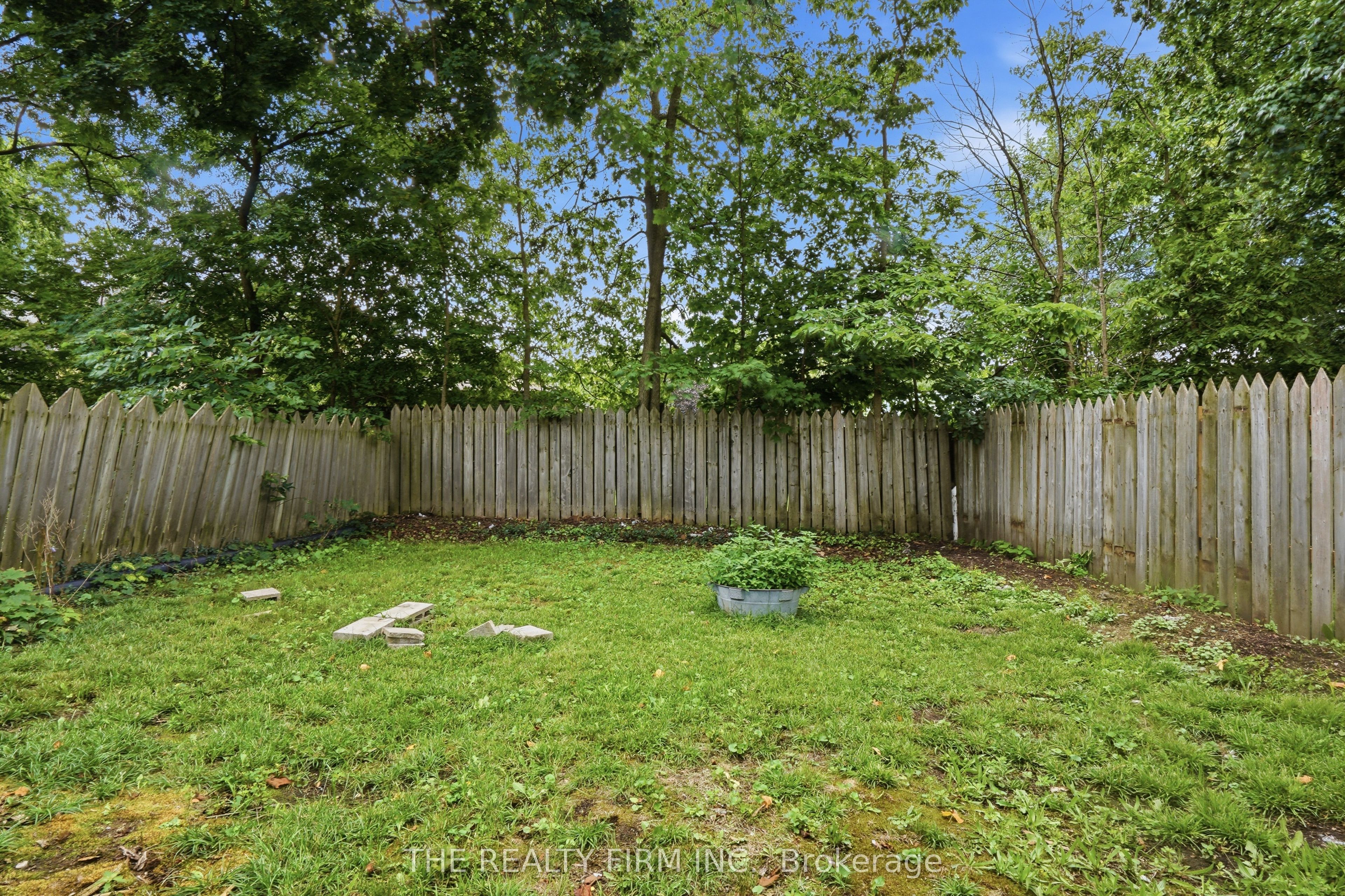 35 Wharncliffe Road S Property Photo 40