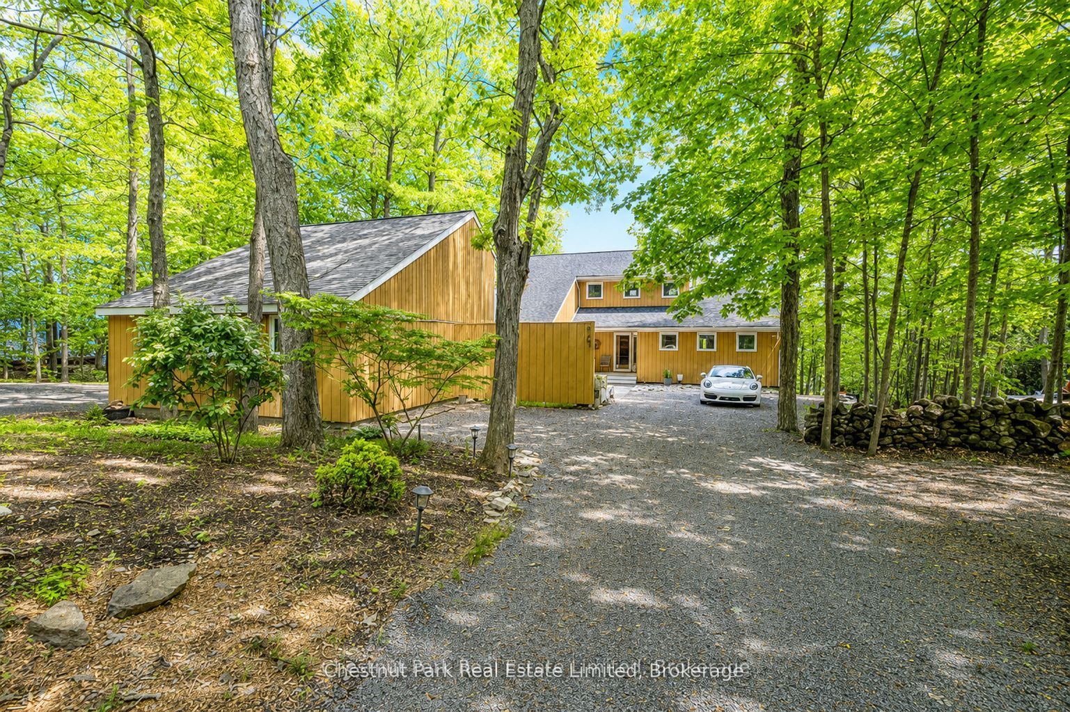 347 Prinyers Cove Crescent Property Photo 4