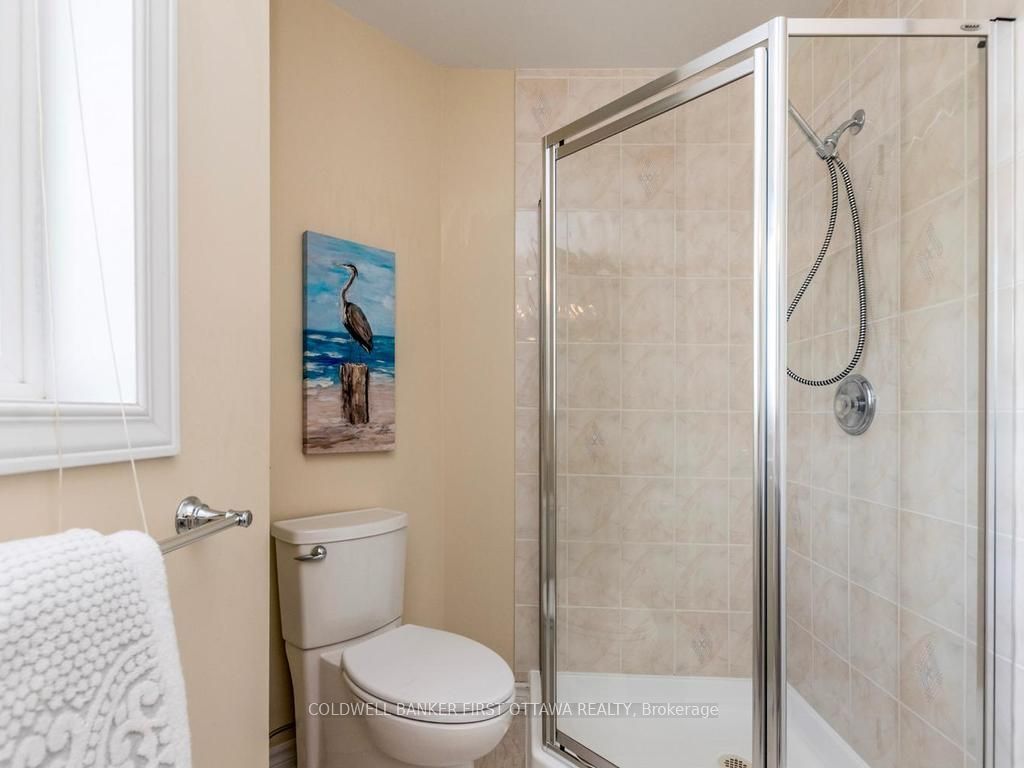 5 Hearn Crescent Property Photo 30