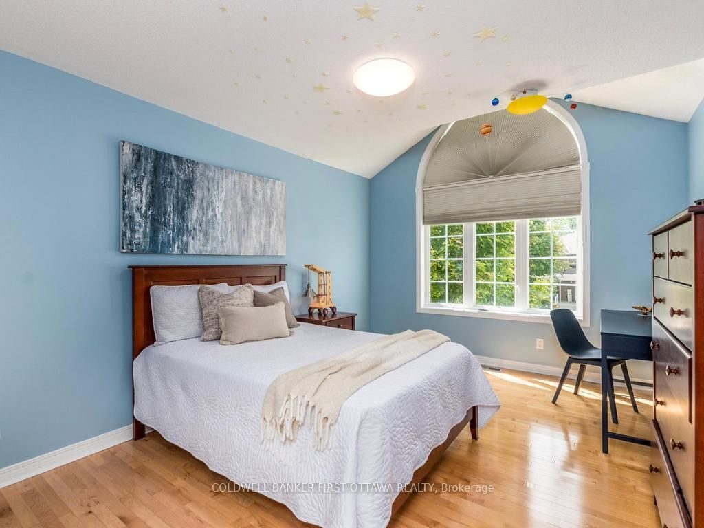 5 Hearn Crescent Property Photo 31