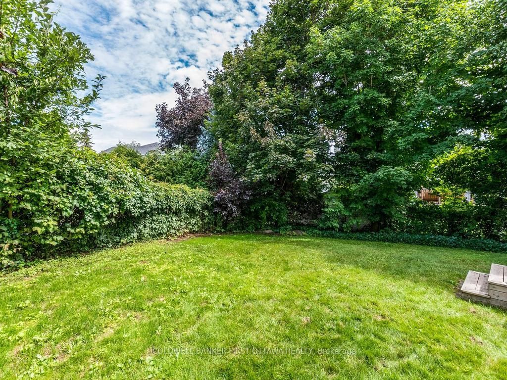 5 Hearn Crescent Property Photo 39