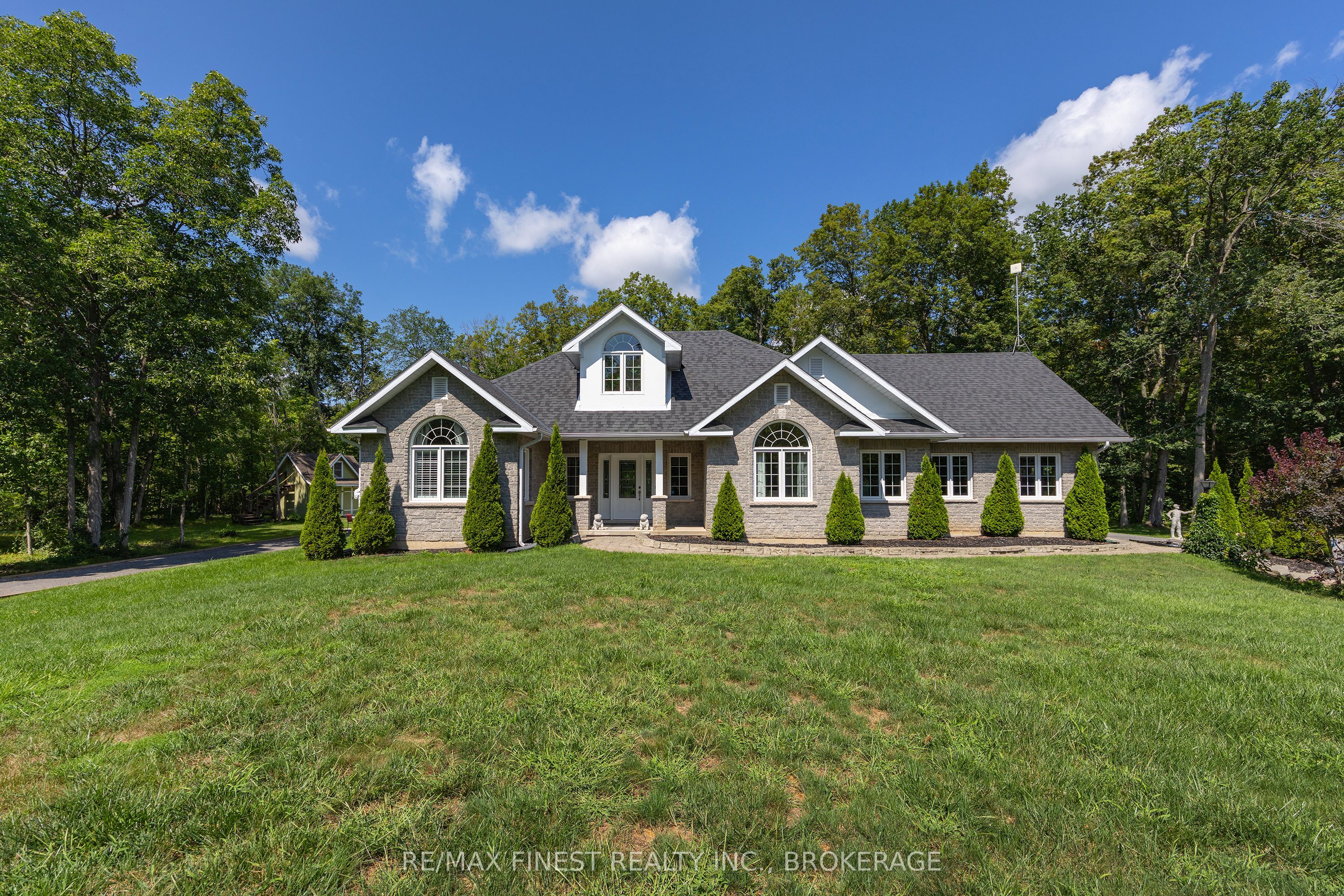 1197 Mccullough Road Property Photo 6