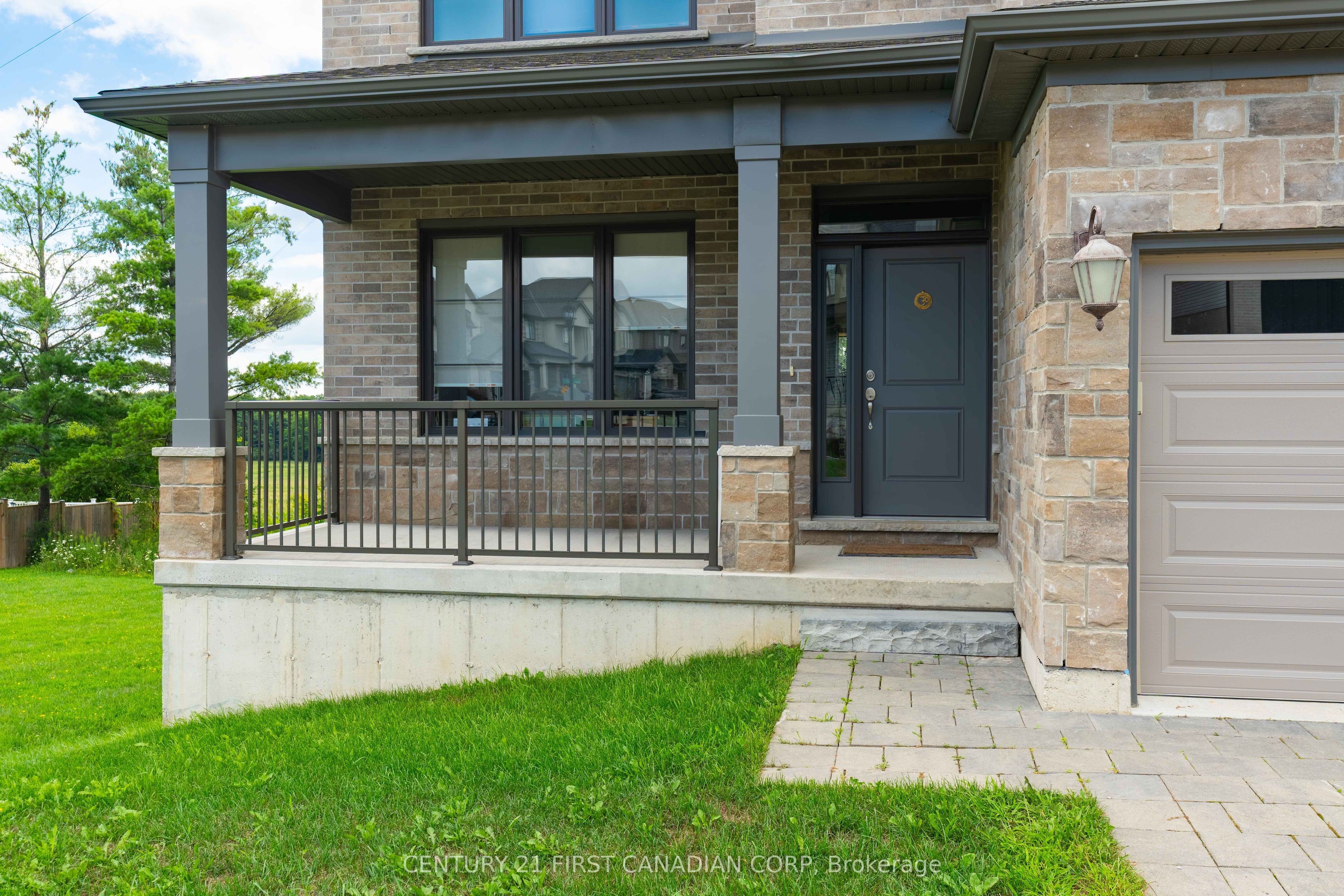 1654 Upper West Avenue Property Photo 3