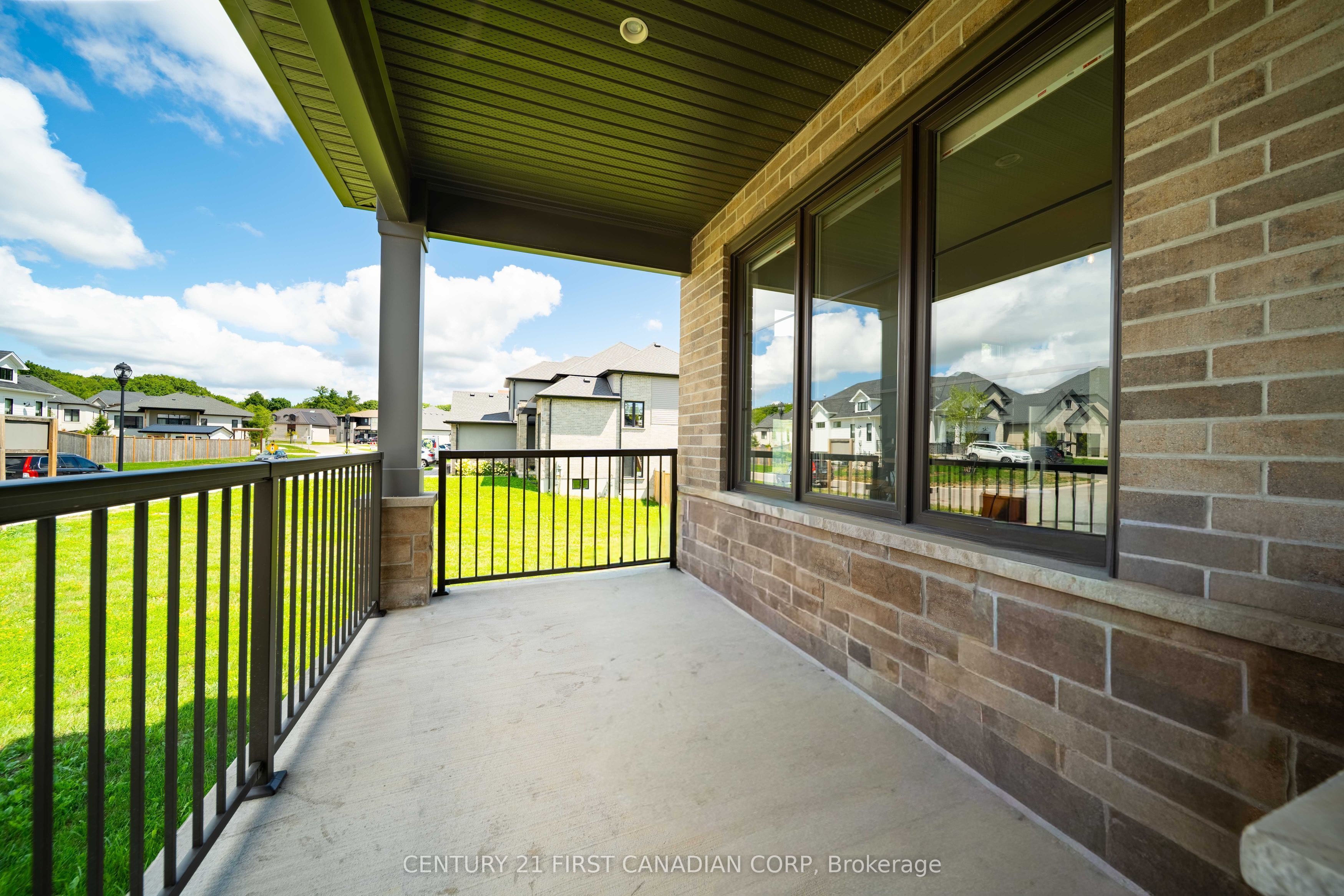 1654 Upper West Avenue Property Photo 4