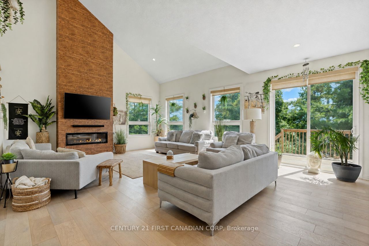 1654 Upper West Avenue Property Photo 11