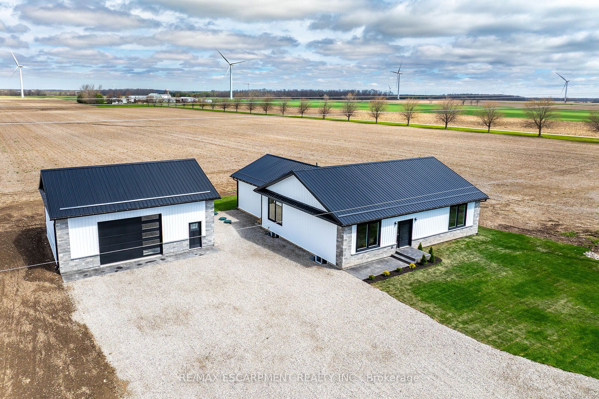 4093 Rainham Road Property Photo 2