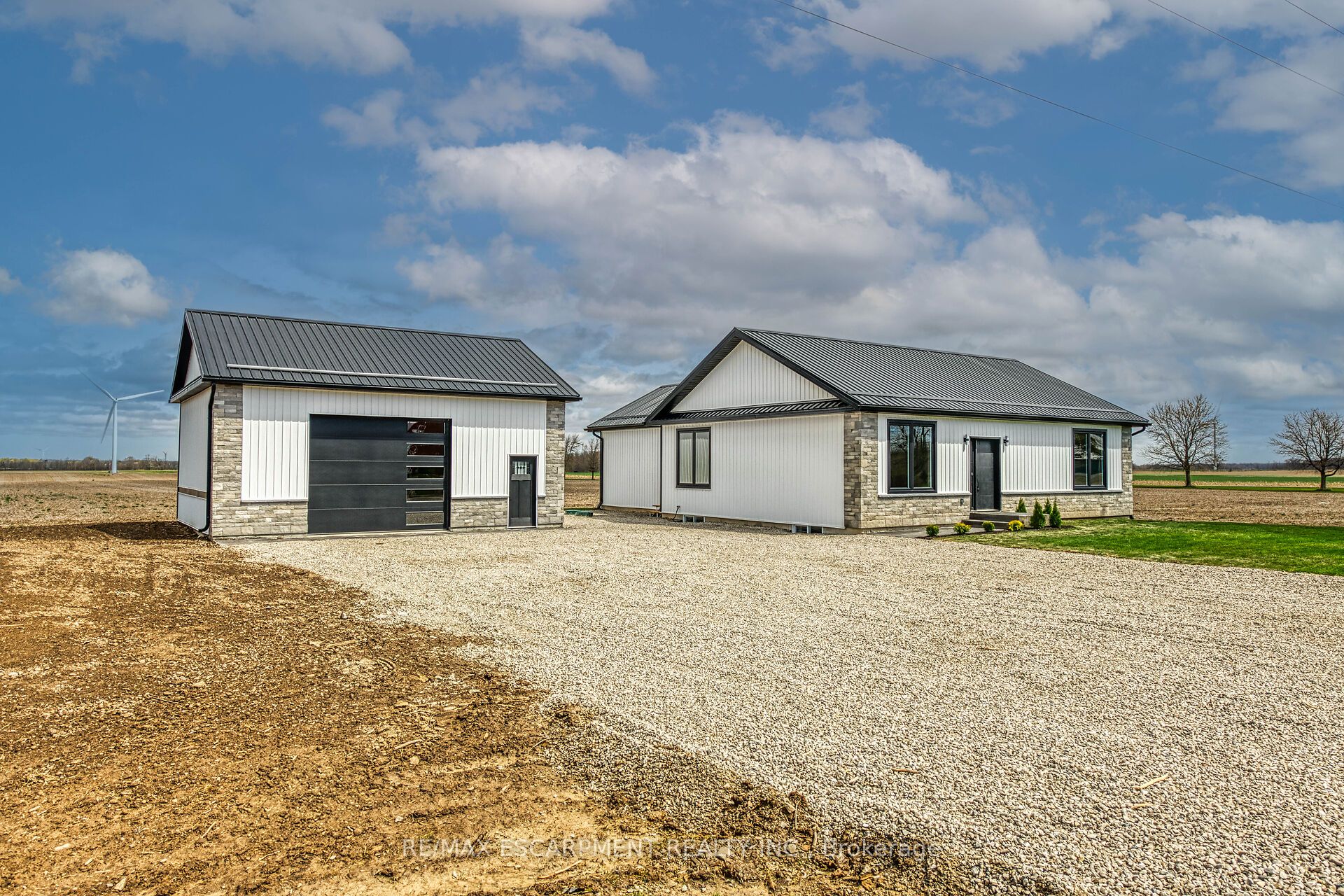 4093 Rainham Road Property Photo 4