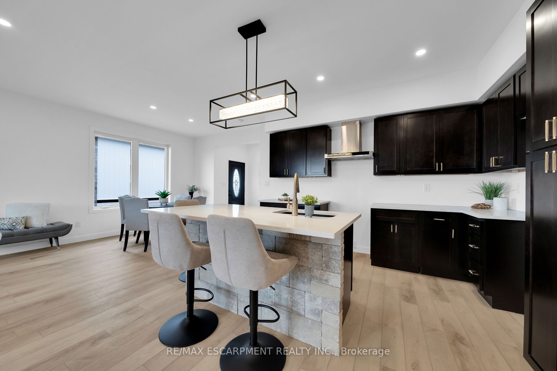 4093 Rainham Road Property Photo 15