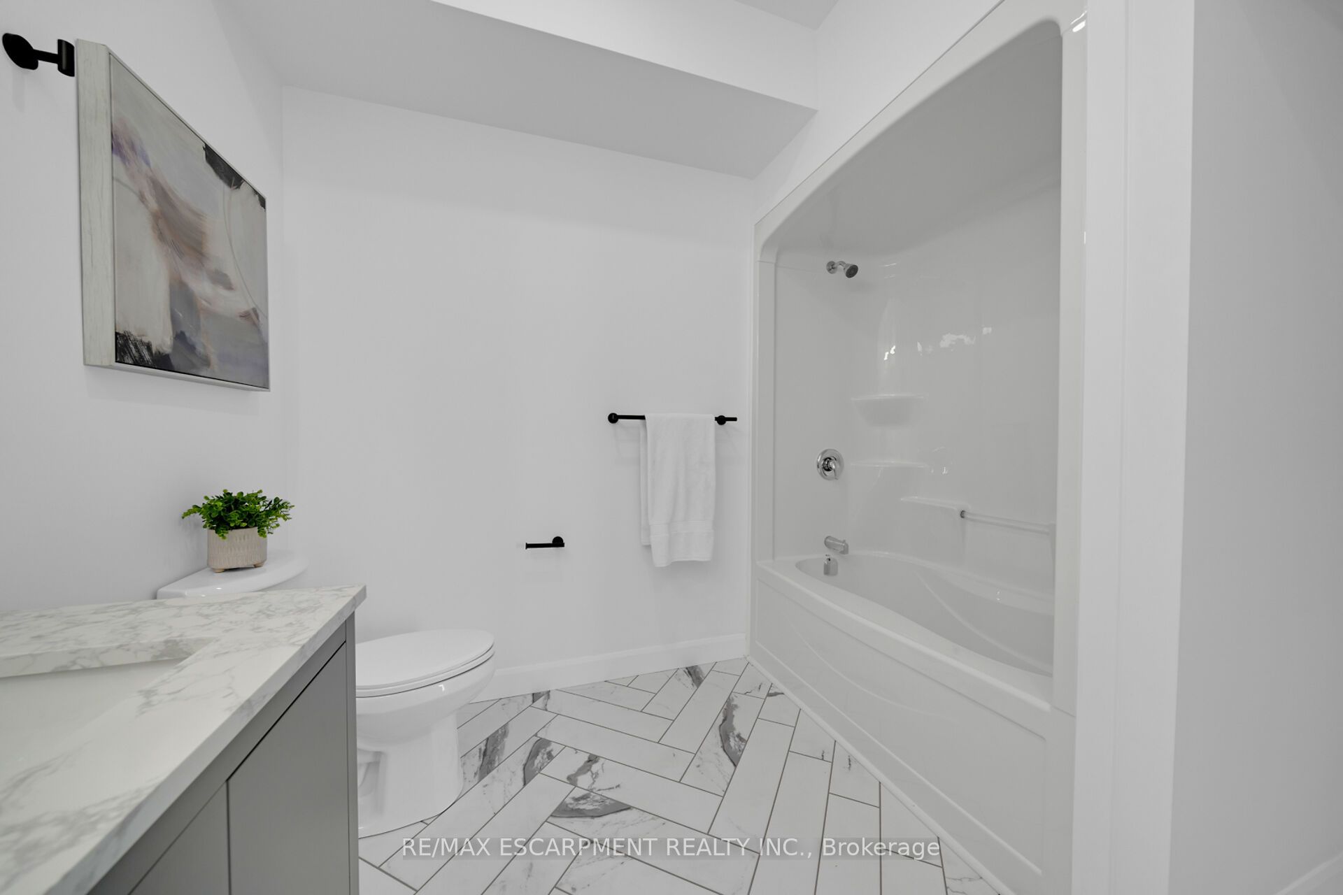 4093 Rainham Road Property Photo 22