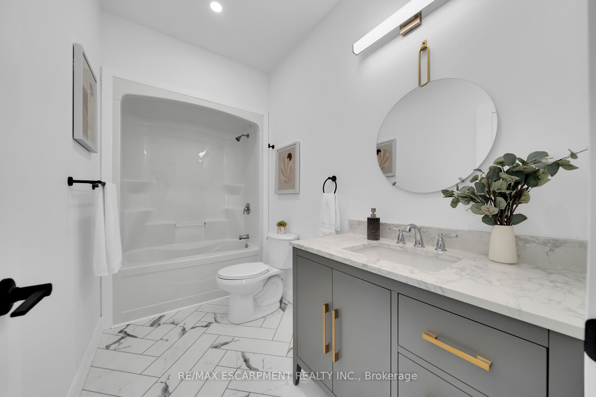 4093 Rainham Road Property Photo 25