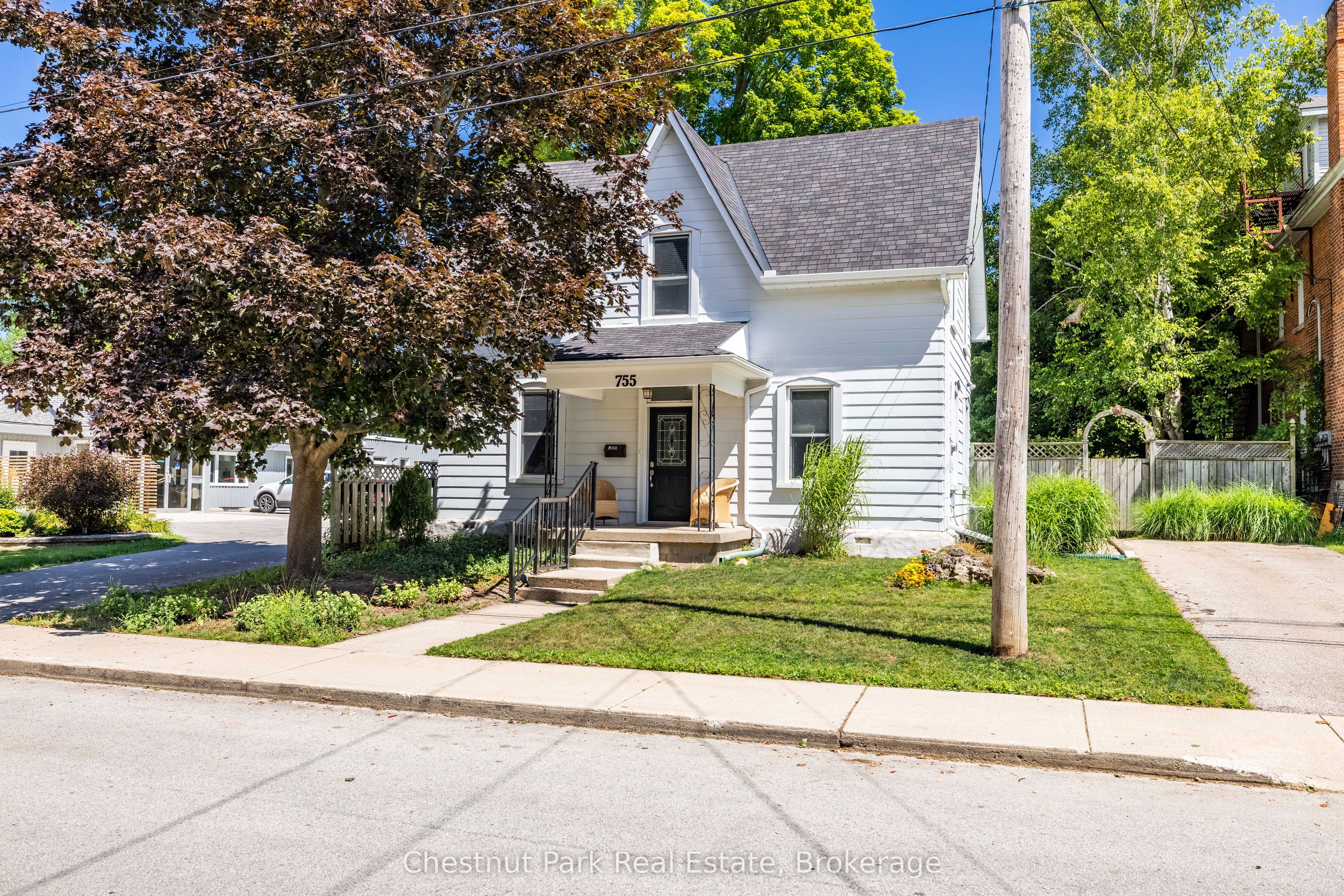 755 4th Avenue E Property Photo 2